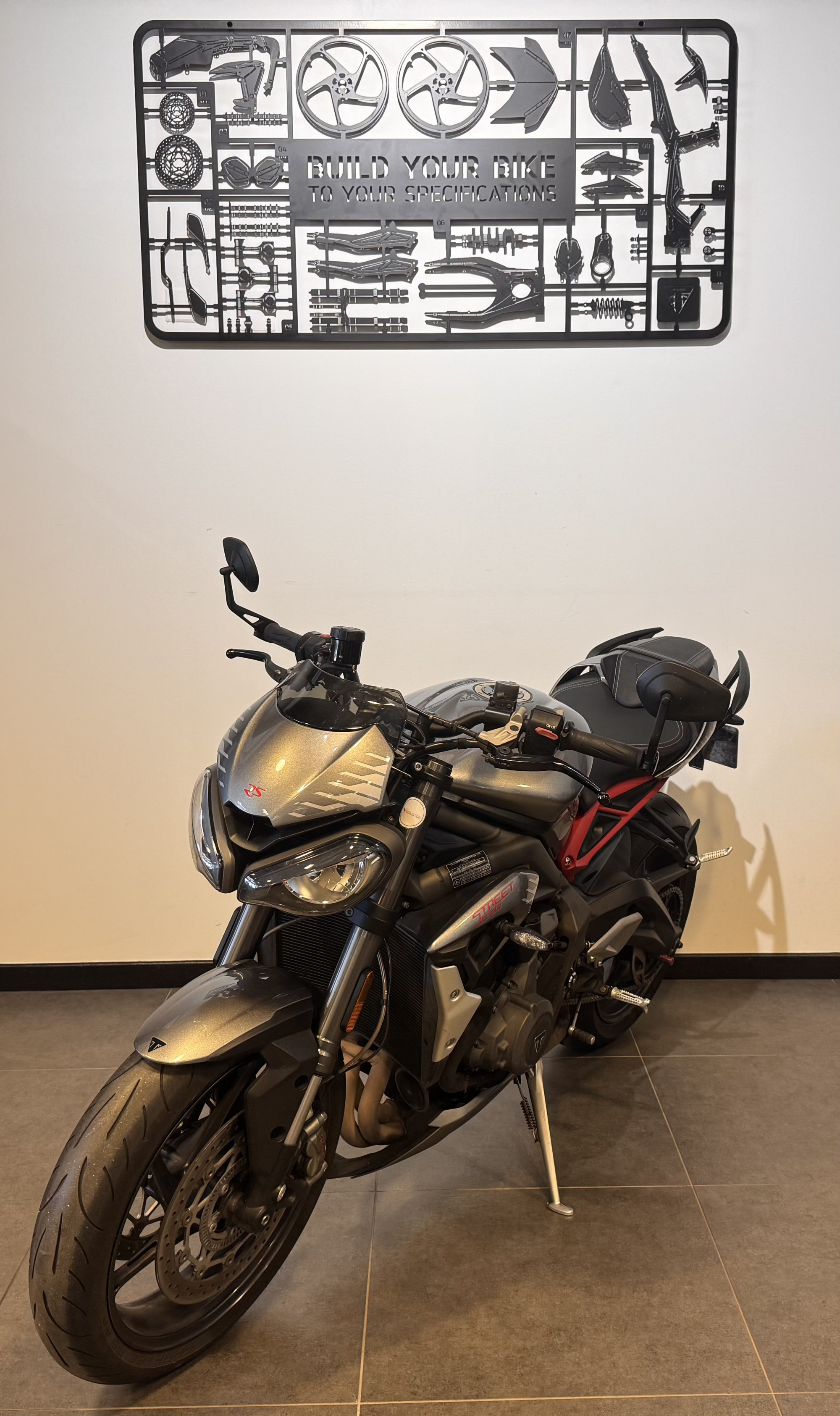 TRIUMPH STREET TRIPLE 765 RS