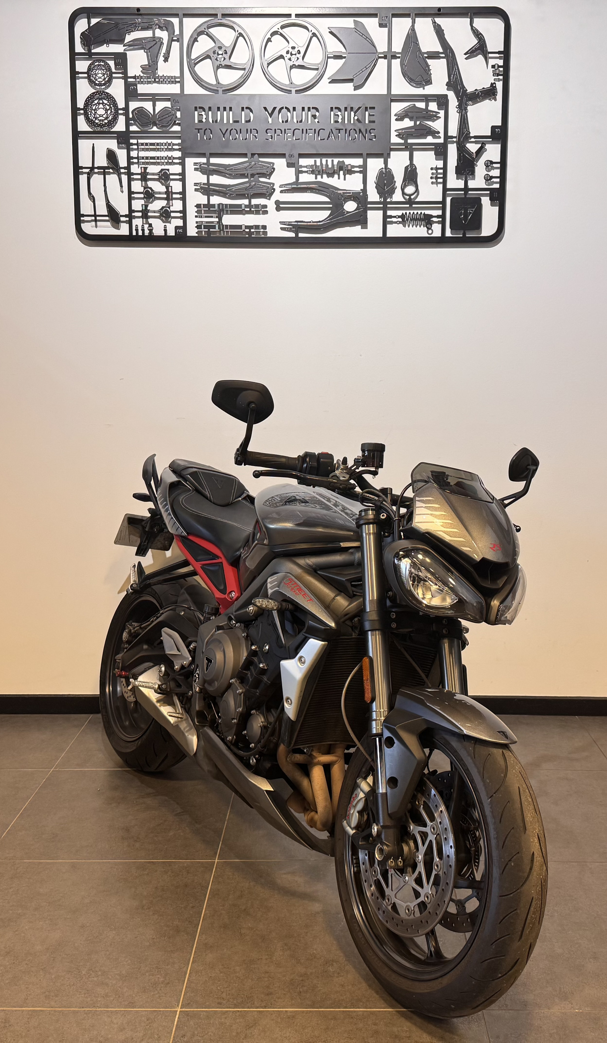 TRIUMPH STREET TRIPLE 765 RS