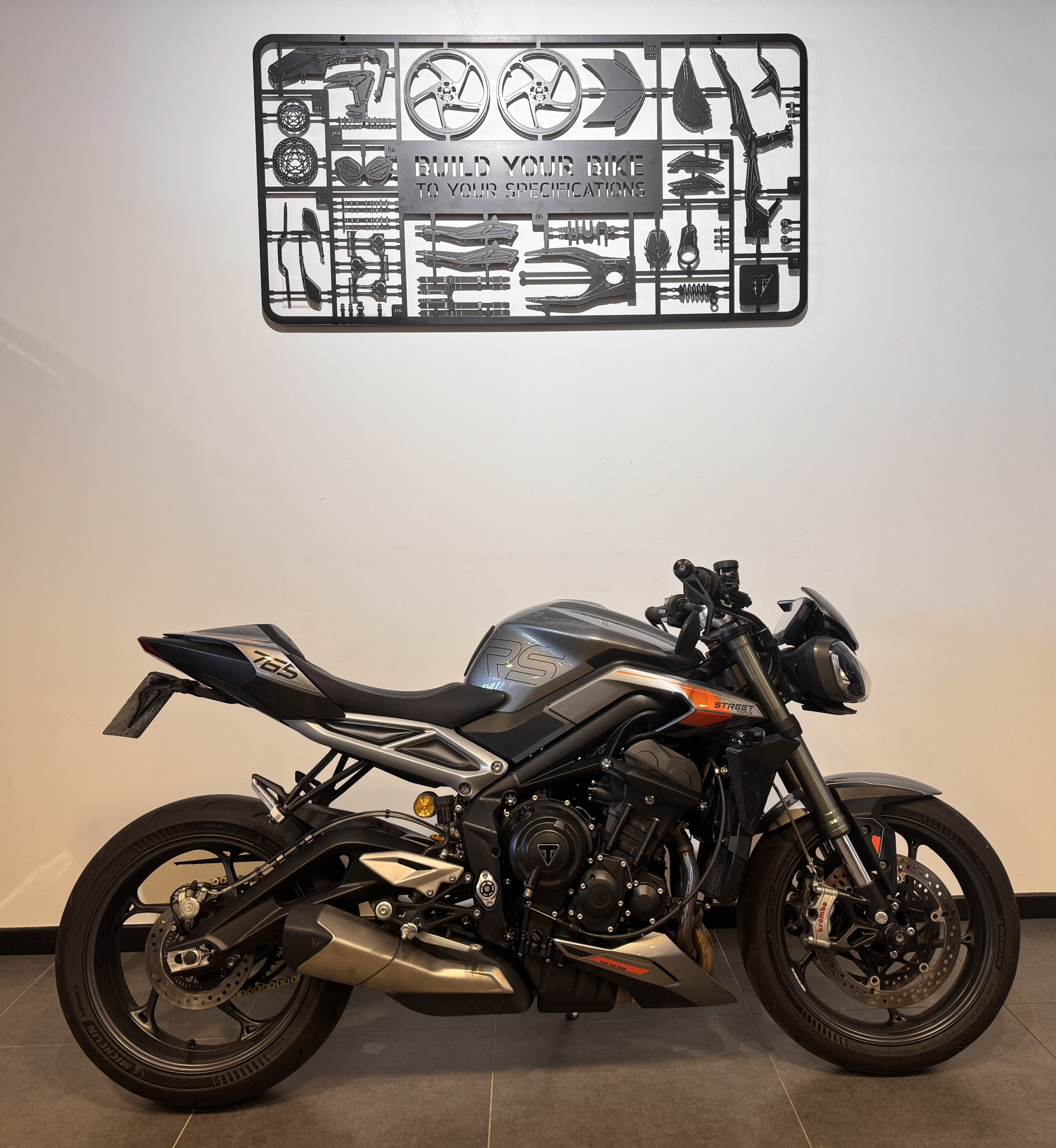 TRIUMPH STREET TRIPLE 765 RS