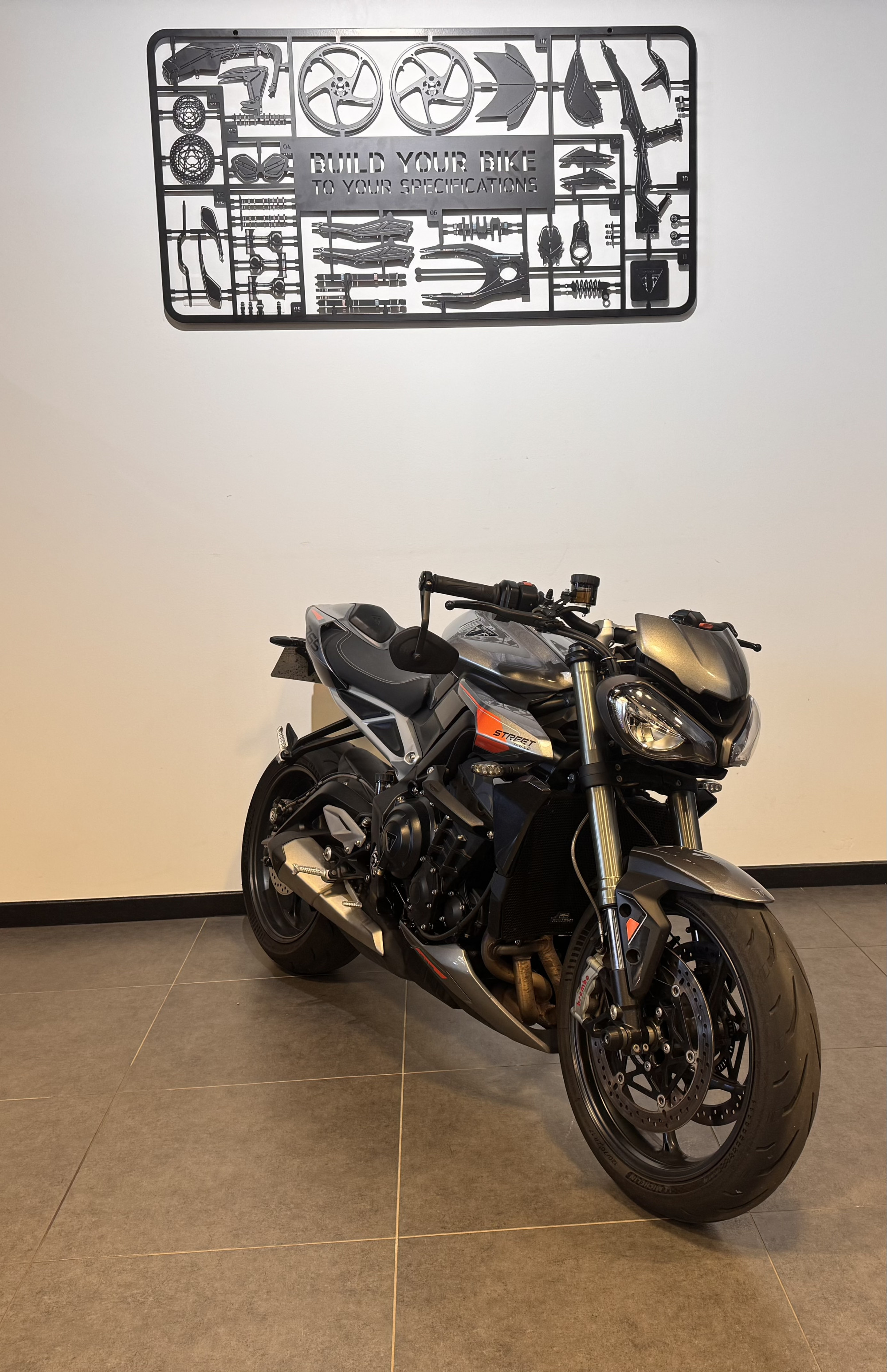 TRIUMPH STREET TRIPLE 765 RS