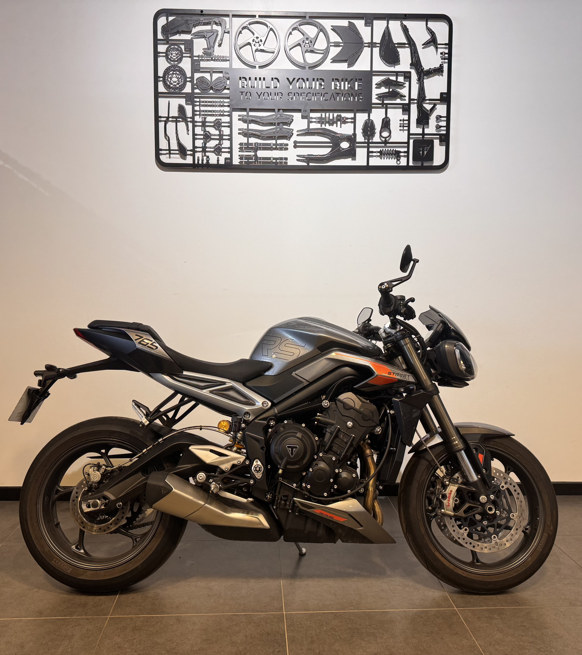 TRIUMPH STREET TRIPLE 765 RS