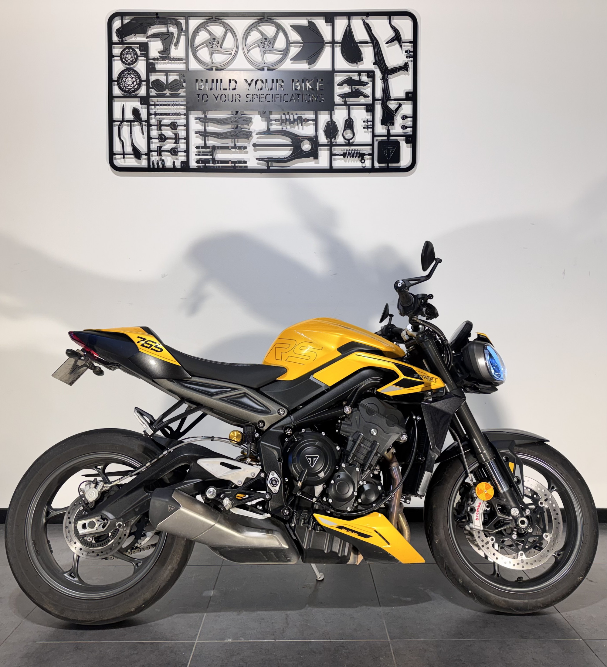 TRIUMPH STREET TRIPLE 765 RS