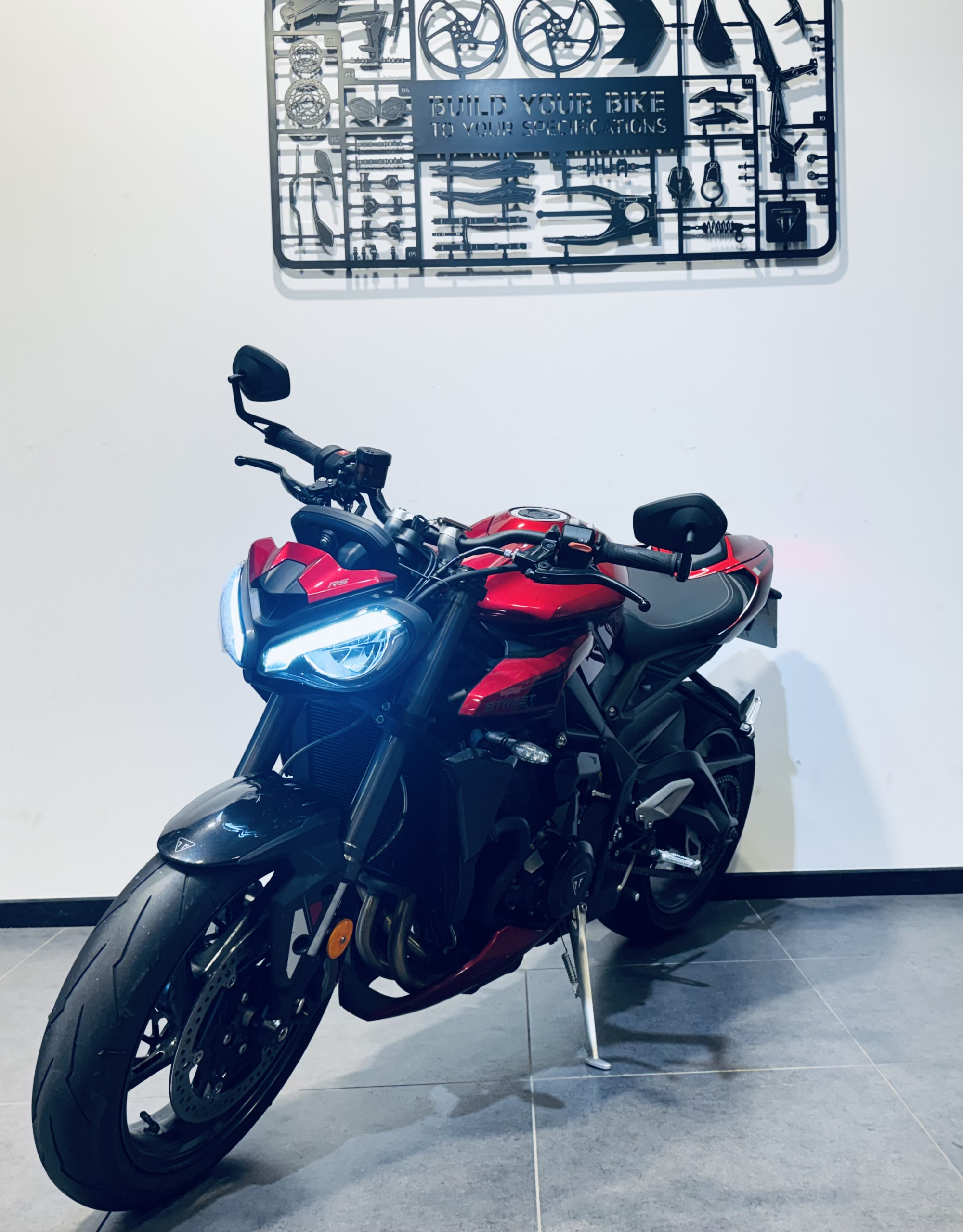 TRIUMPH STREET TRIPLE 765 RS