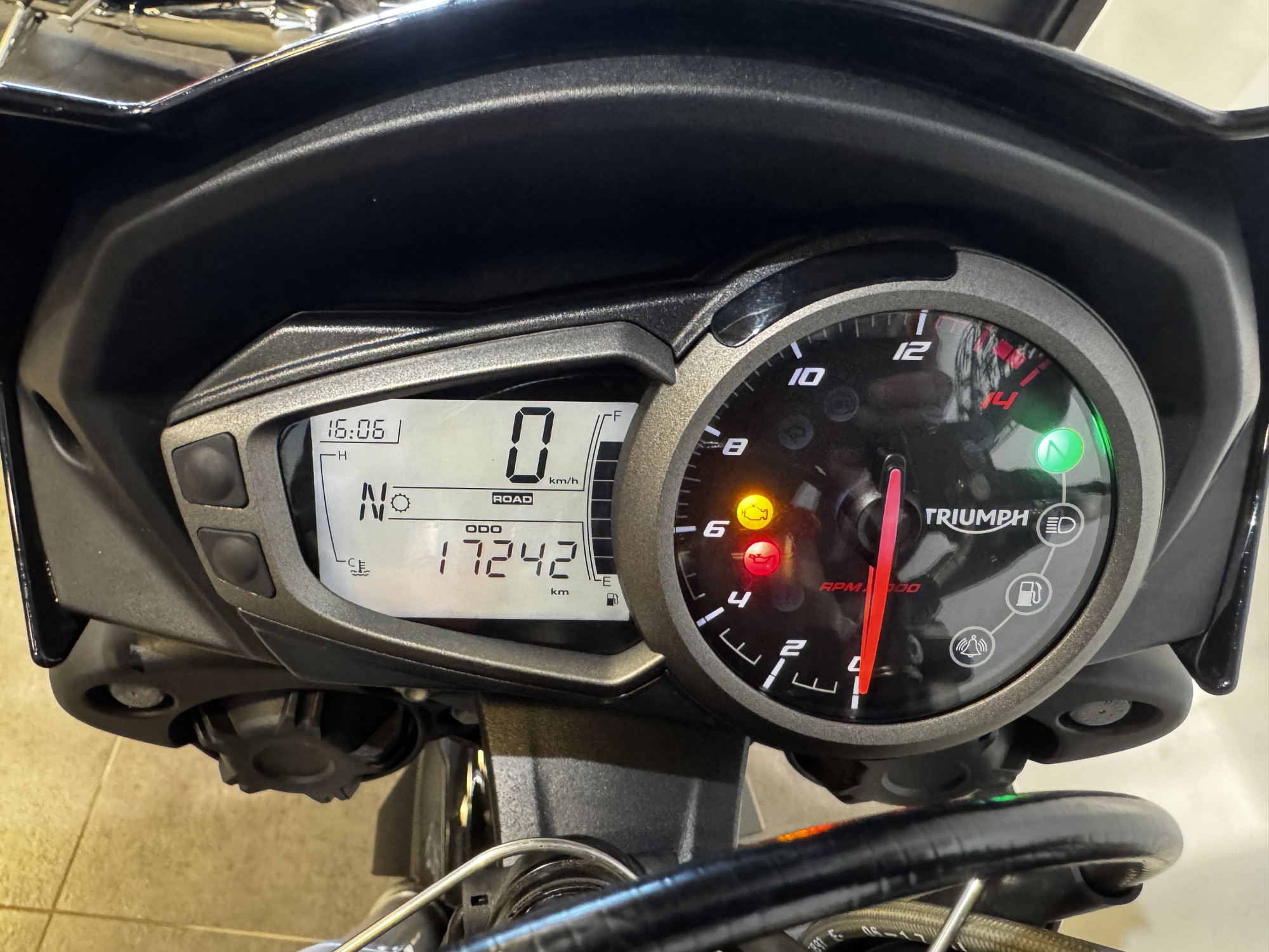 TRIUMPH STREET TRIPLE 765 S 