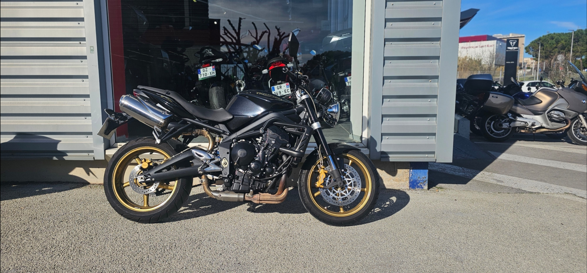 TRIUMPH STREET TRIPLE 675