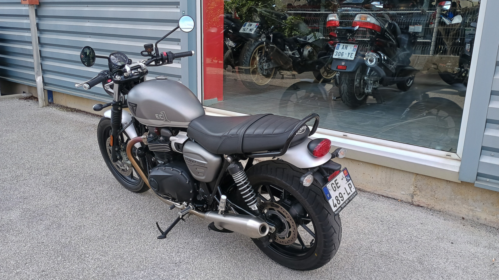 TRIUMPH STREET TWIN 900 EC1 EDITION