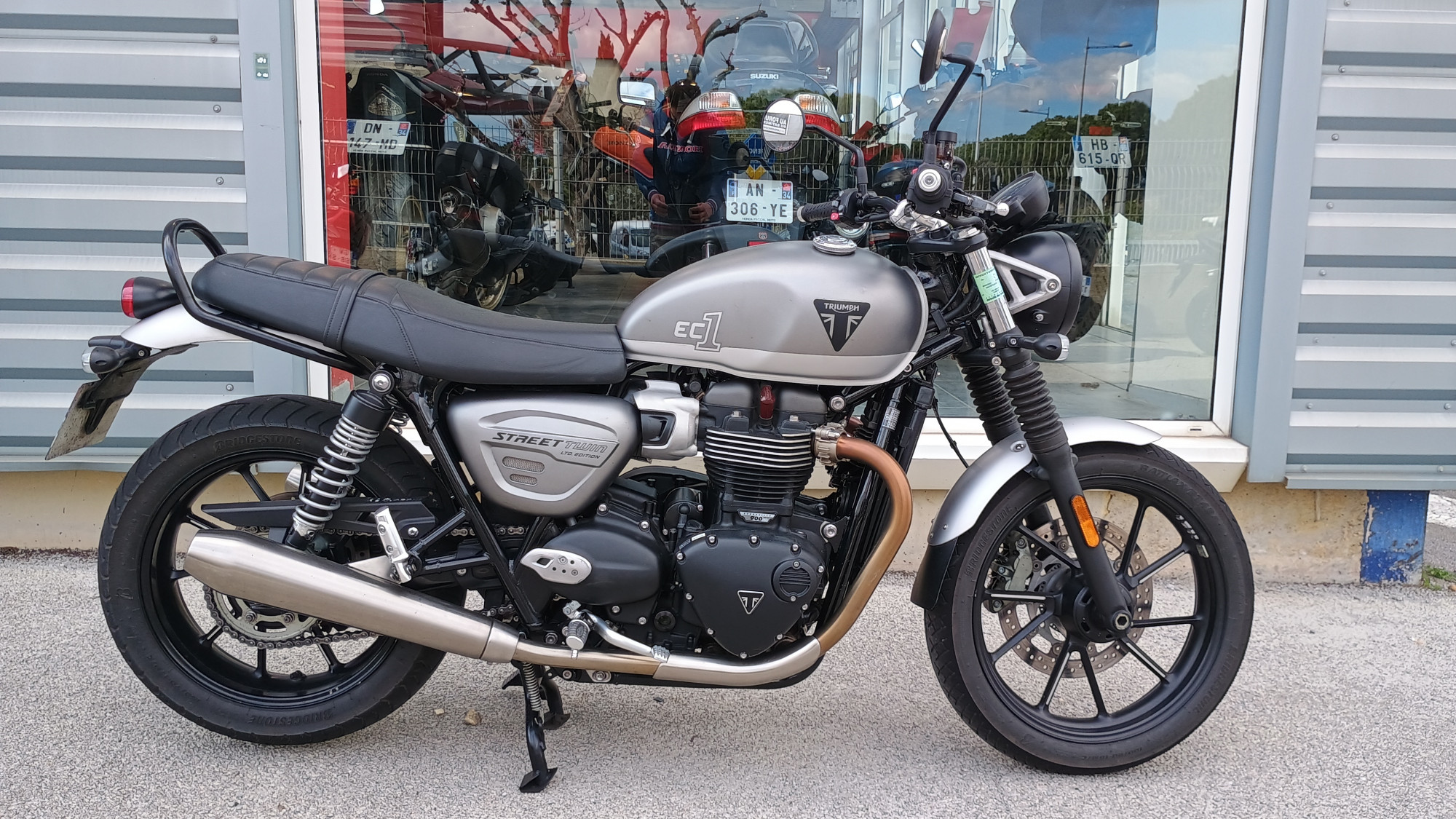 TRIUMPH STREET TWIN 900 EC1 EDITION