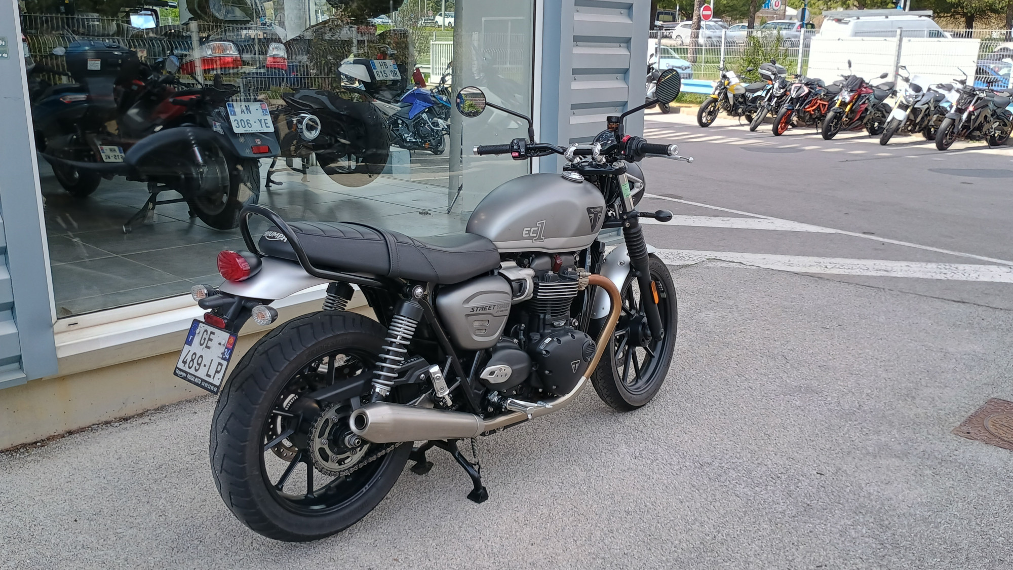 TRIUMPH STREET TWIN 900 EC1 EDITION