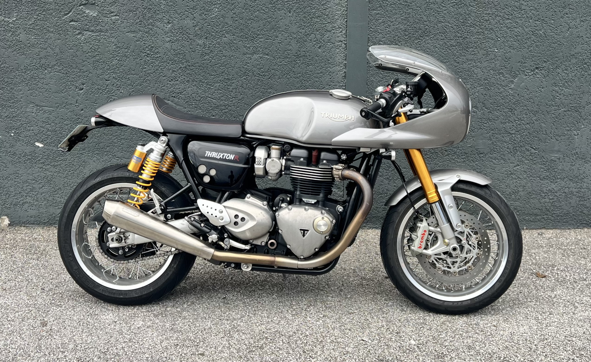 TRIUMPH THRUXTON 1200 R
