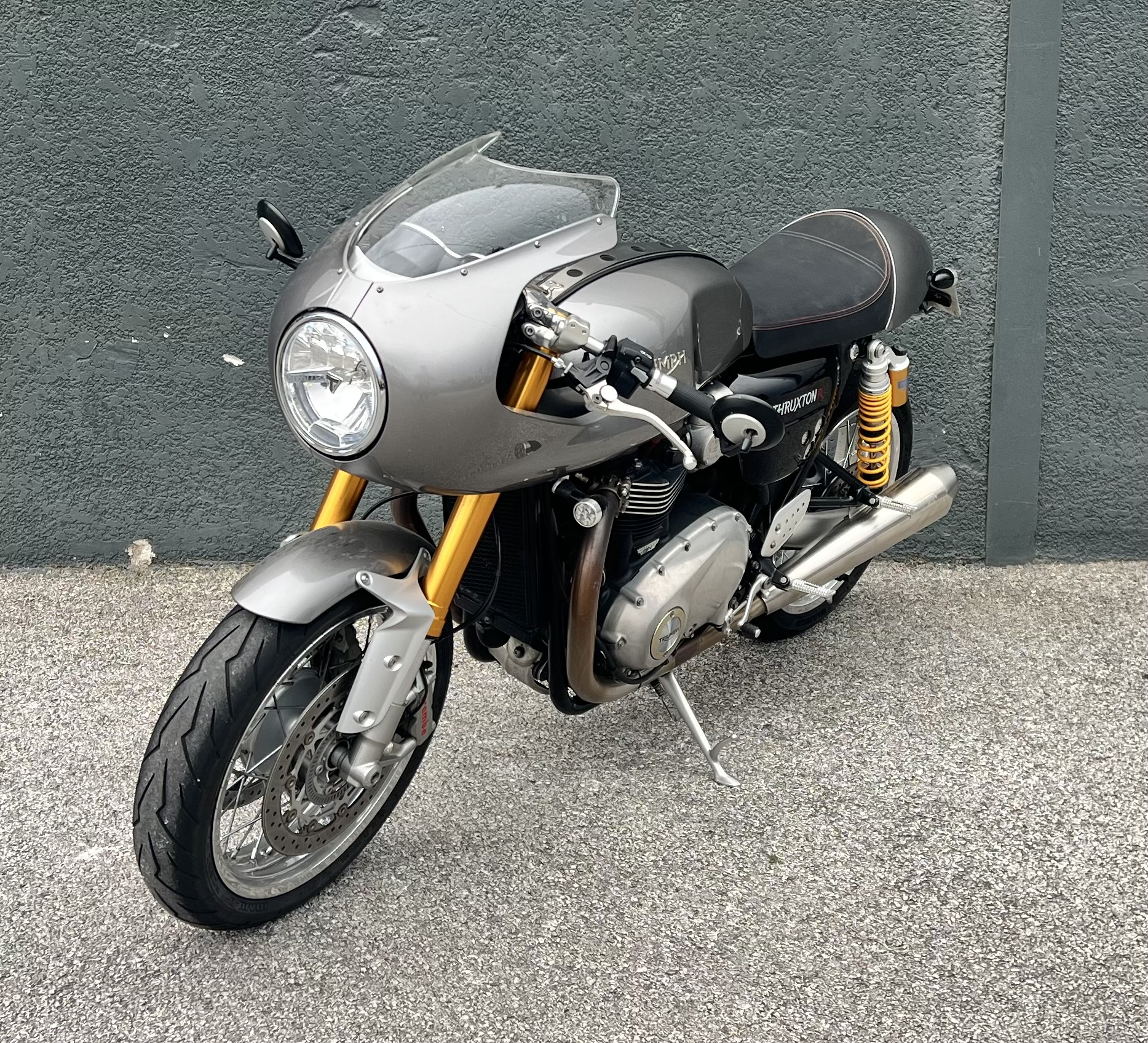 TRIUMPH THRUXTON 1200 R