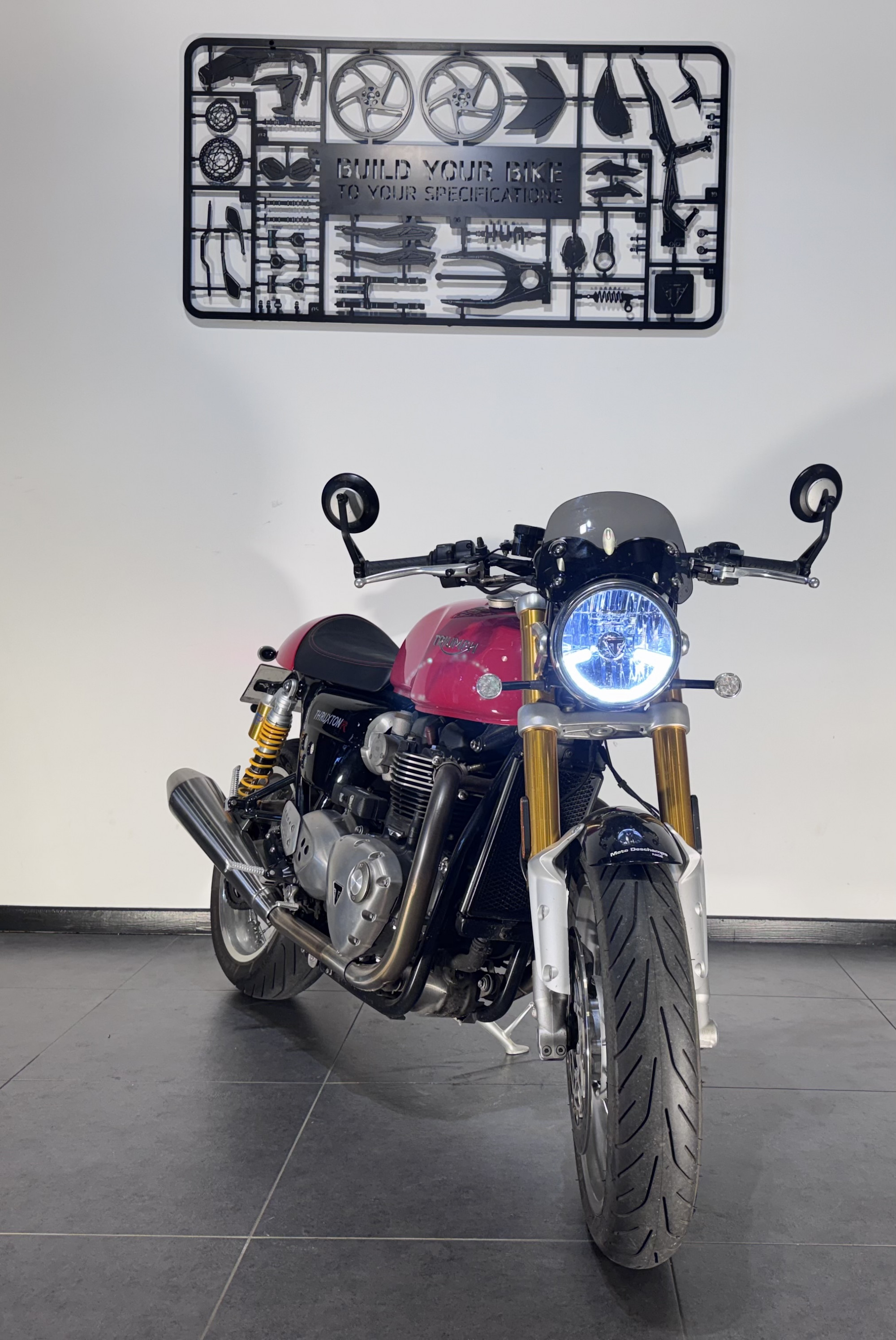 TRIUMPH THRUXTON 1200 R