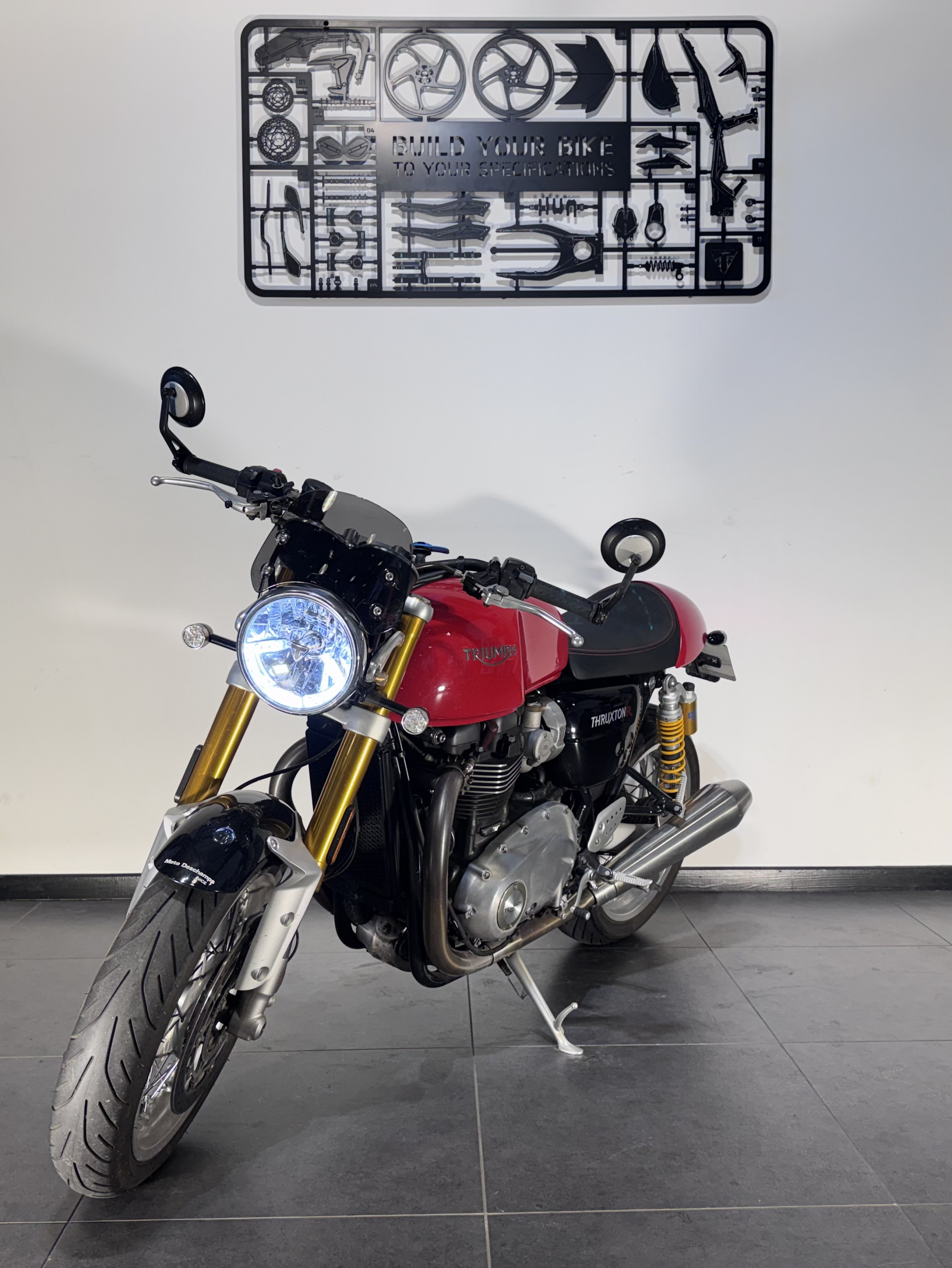 TRIUMPH THRUXTON 1200 R