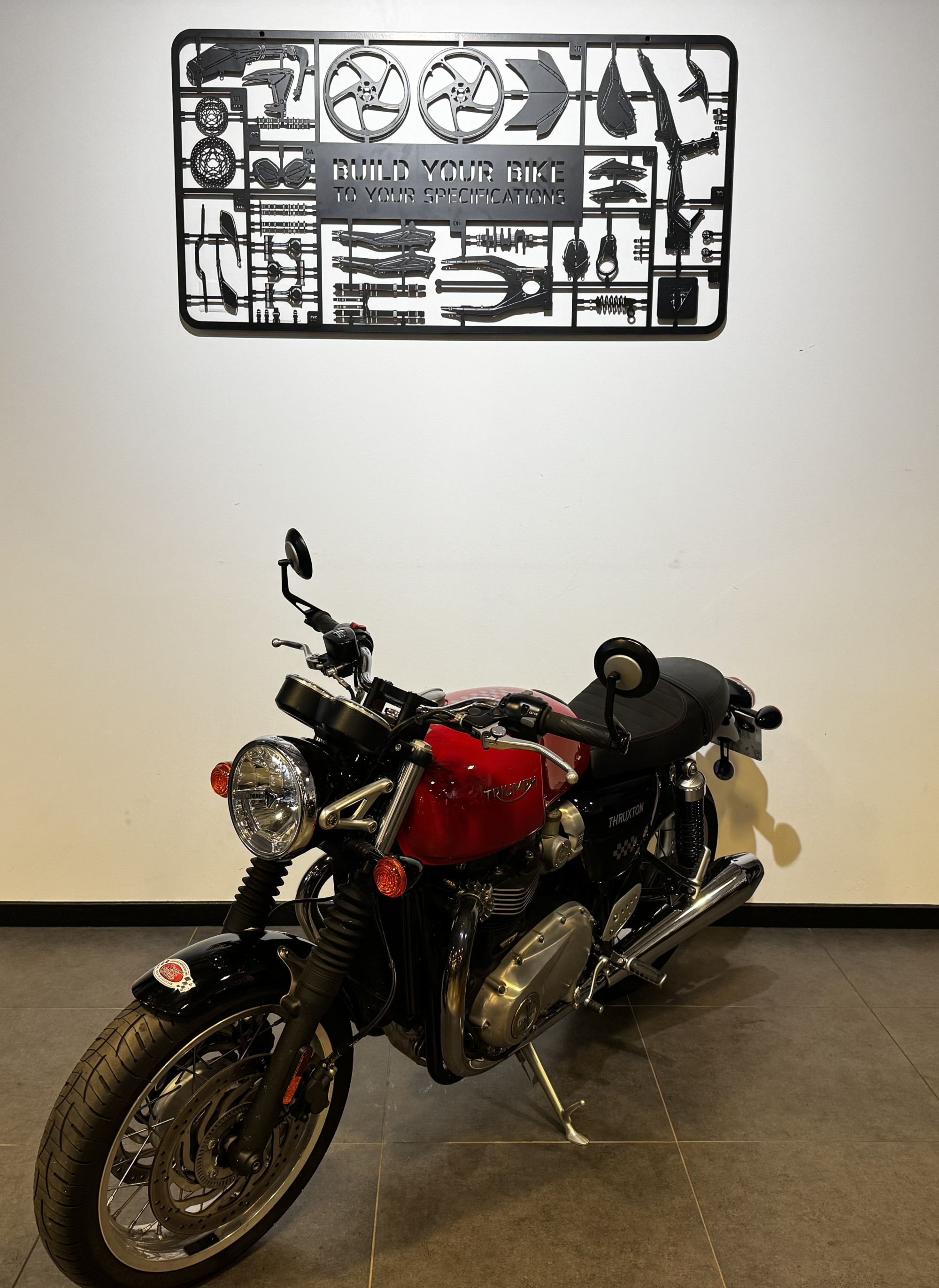 TRIUMPH THRUXTON 1200