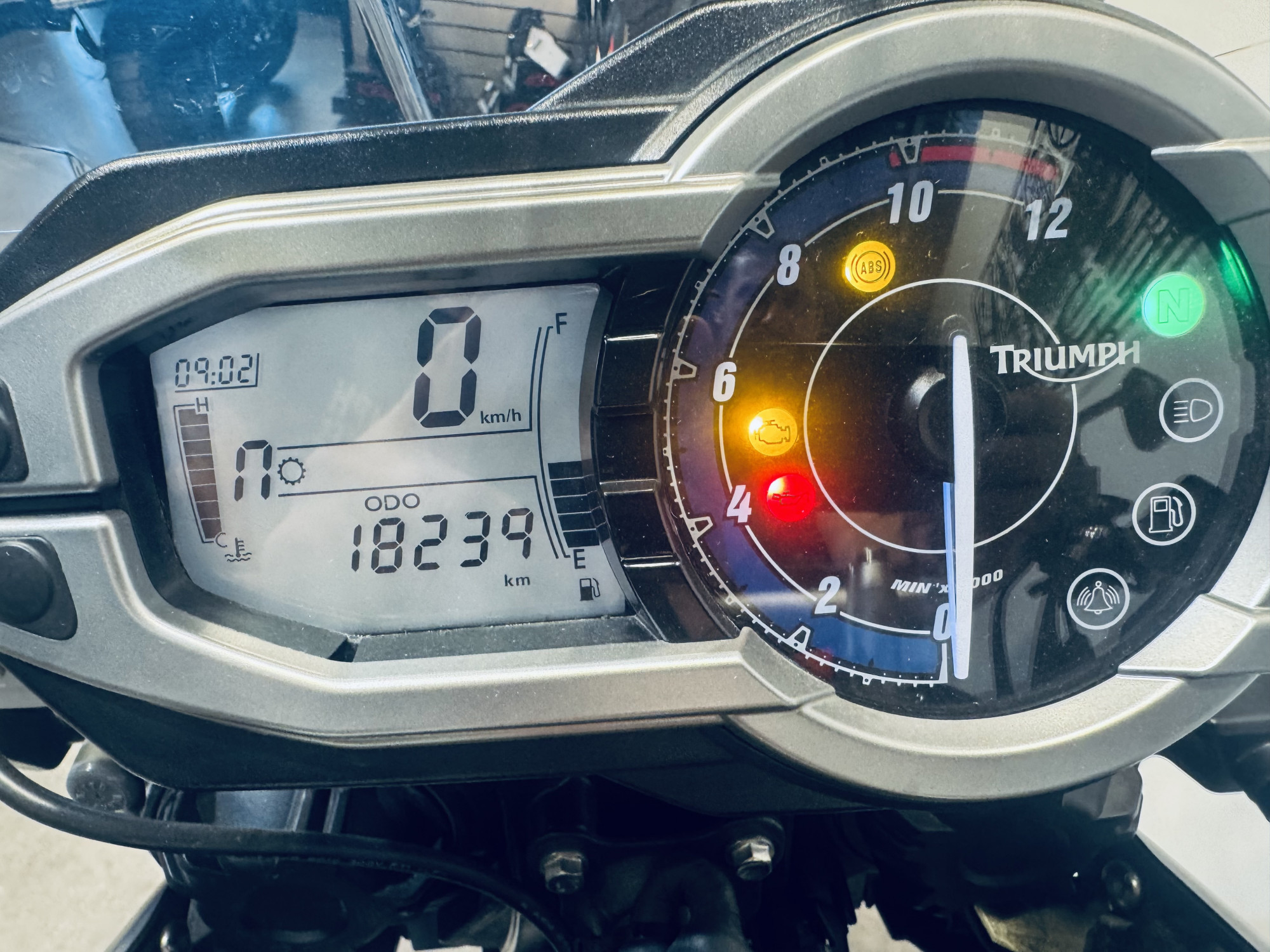 TRIUMPH TIGER 800 XC