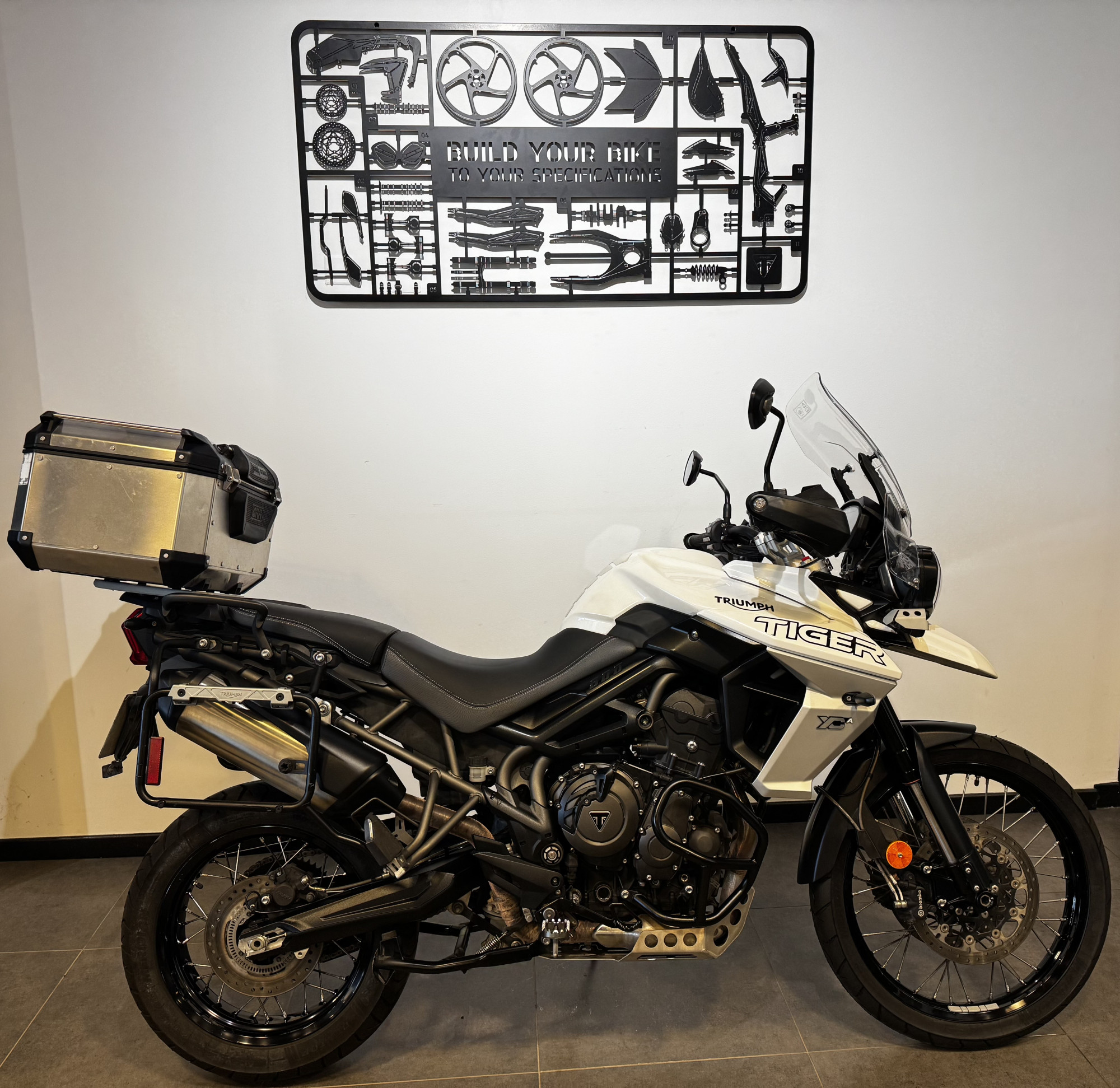 TRIUMPH TIGER 800 XCA
