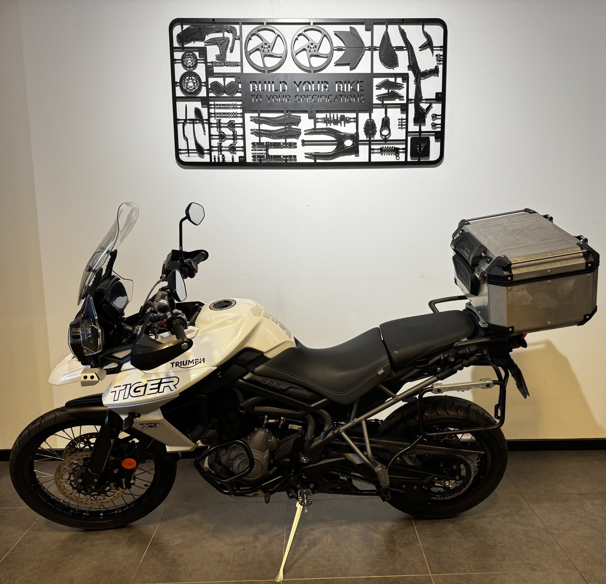 TRIUMPH TIGER 800 XCA