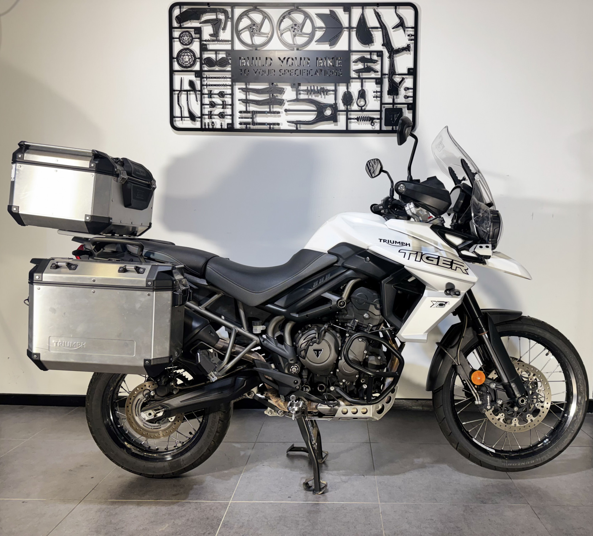 TRIUMPH TIGER 800 XCA