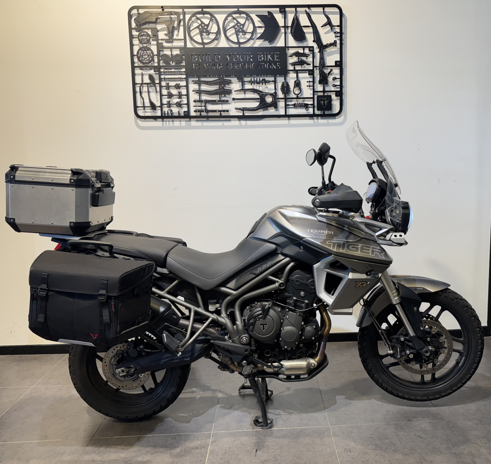 TRIUMPH TIGER 800 XRT