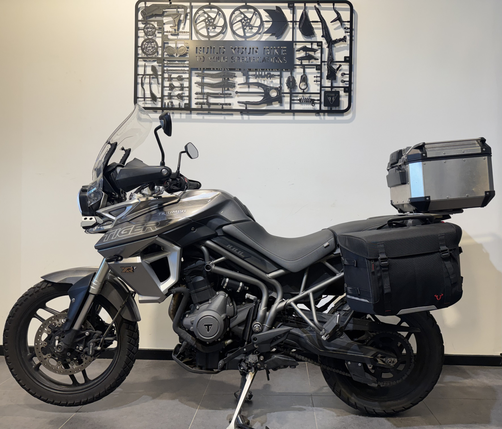 TRIUMPH TIGER 800 XRT