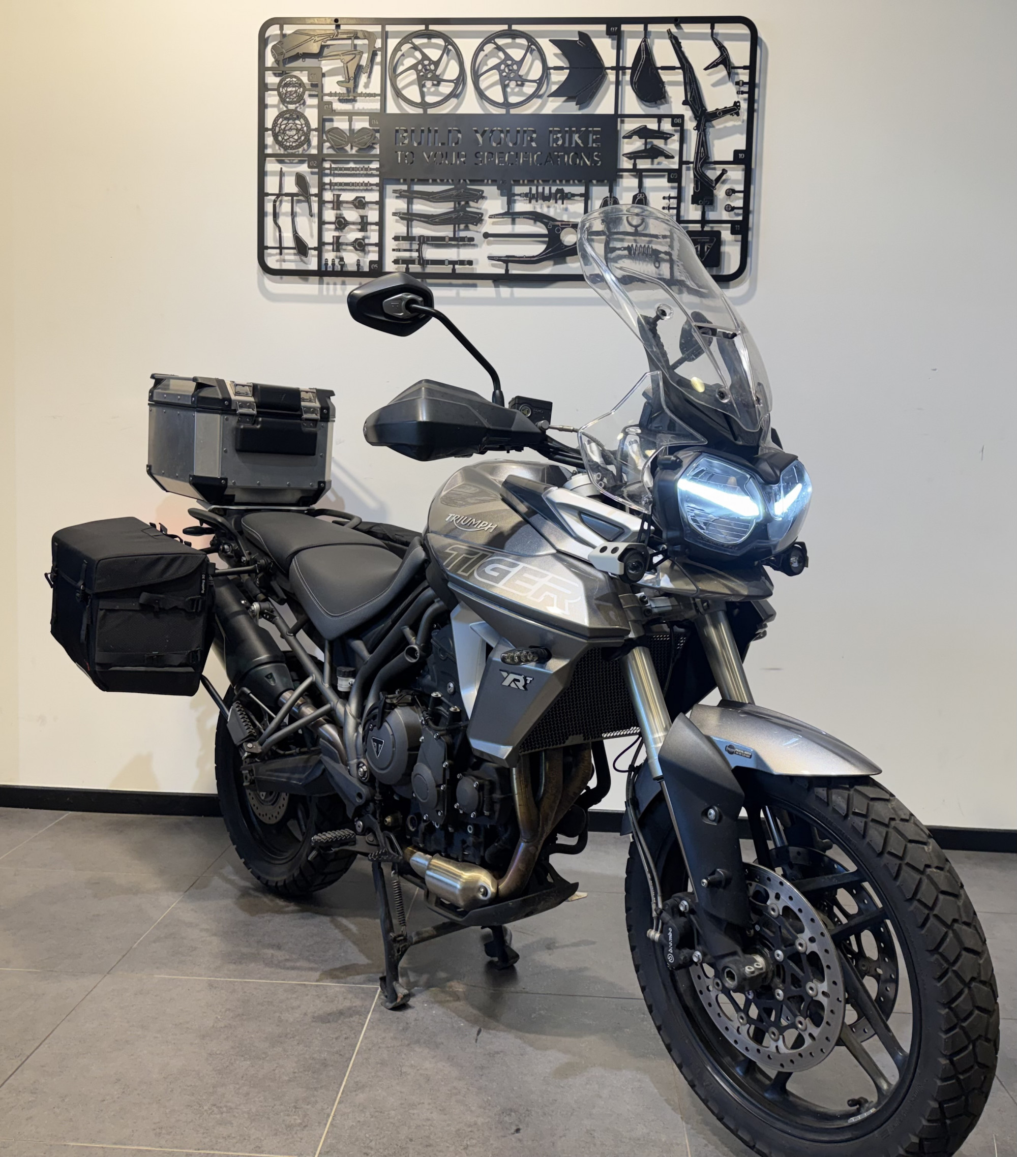 TRIUMPH TIGER 800 XRT