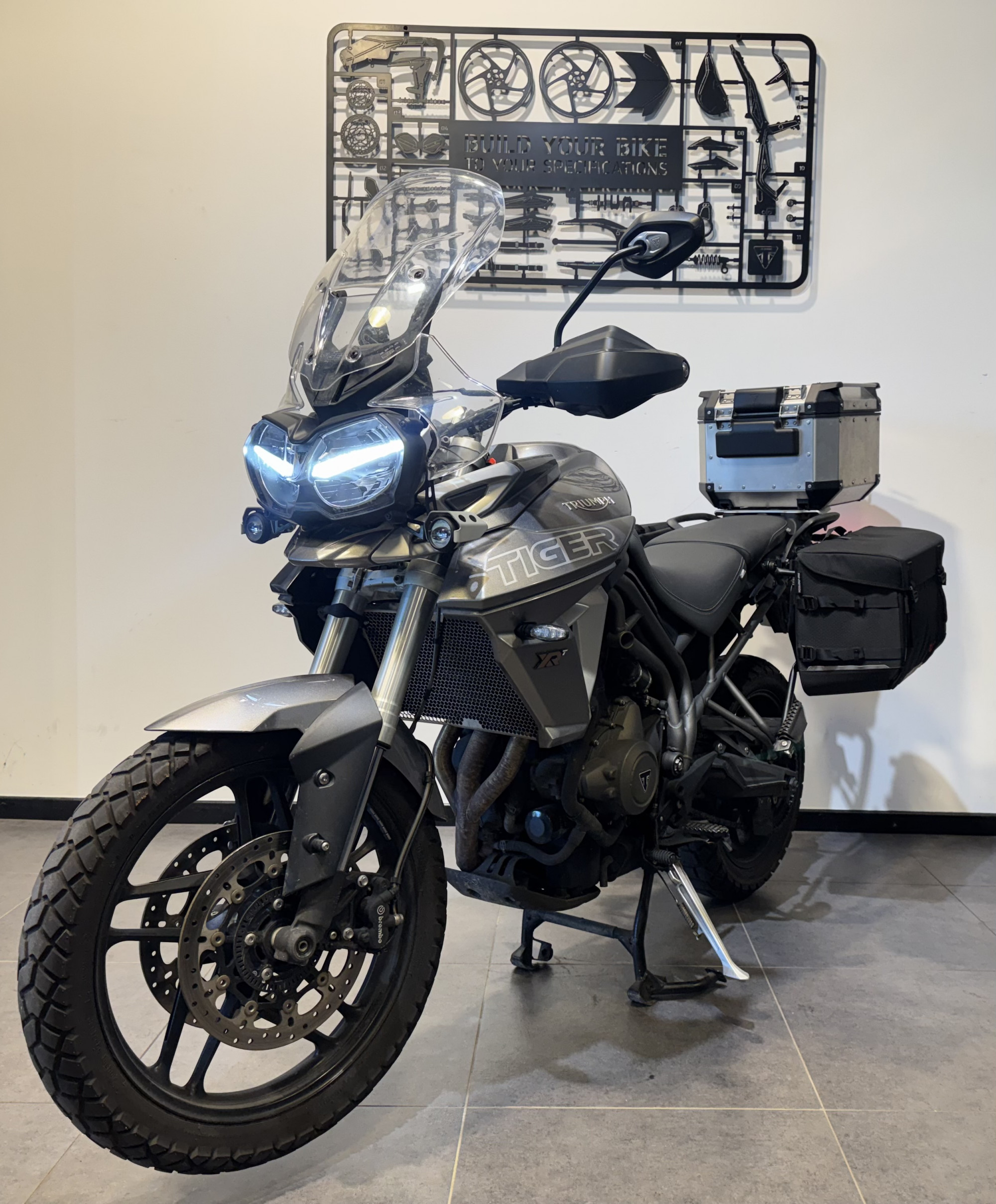 TRIUMPH TIGER 800 XRT