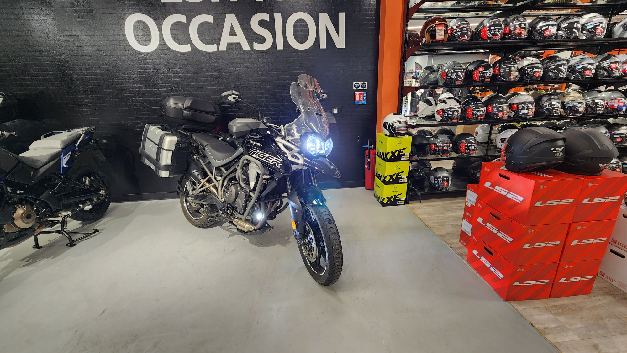 TRIUMPH TIGER 800 XRX
