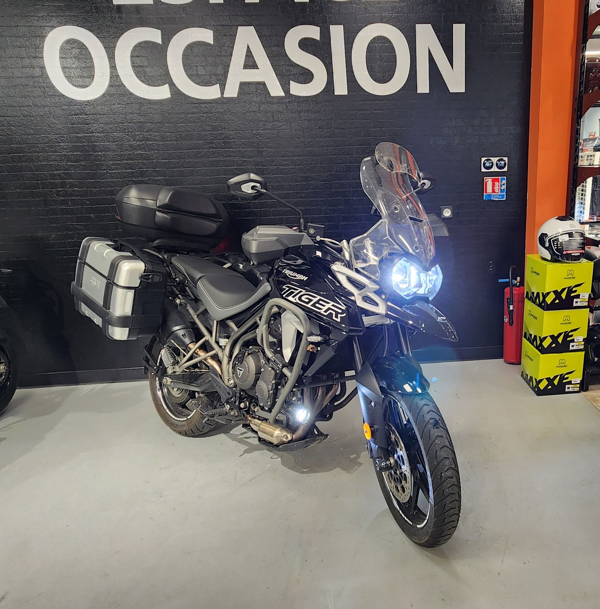 TRIUMPH TIGER 800 XRX