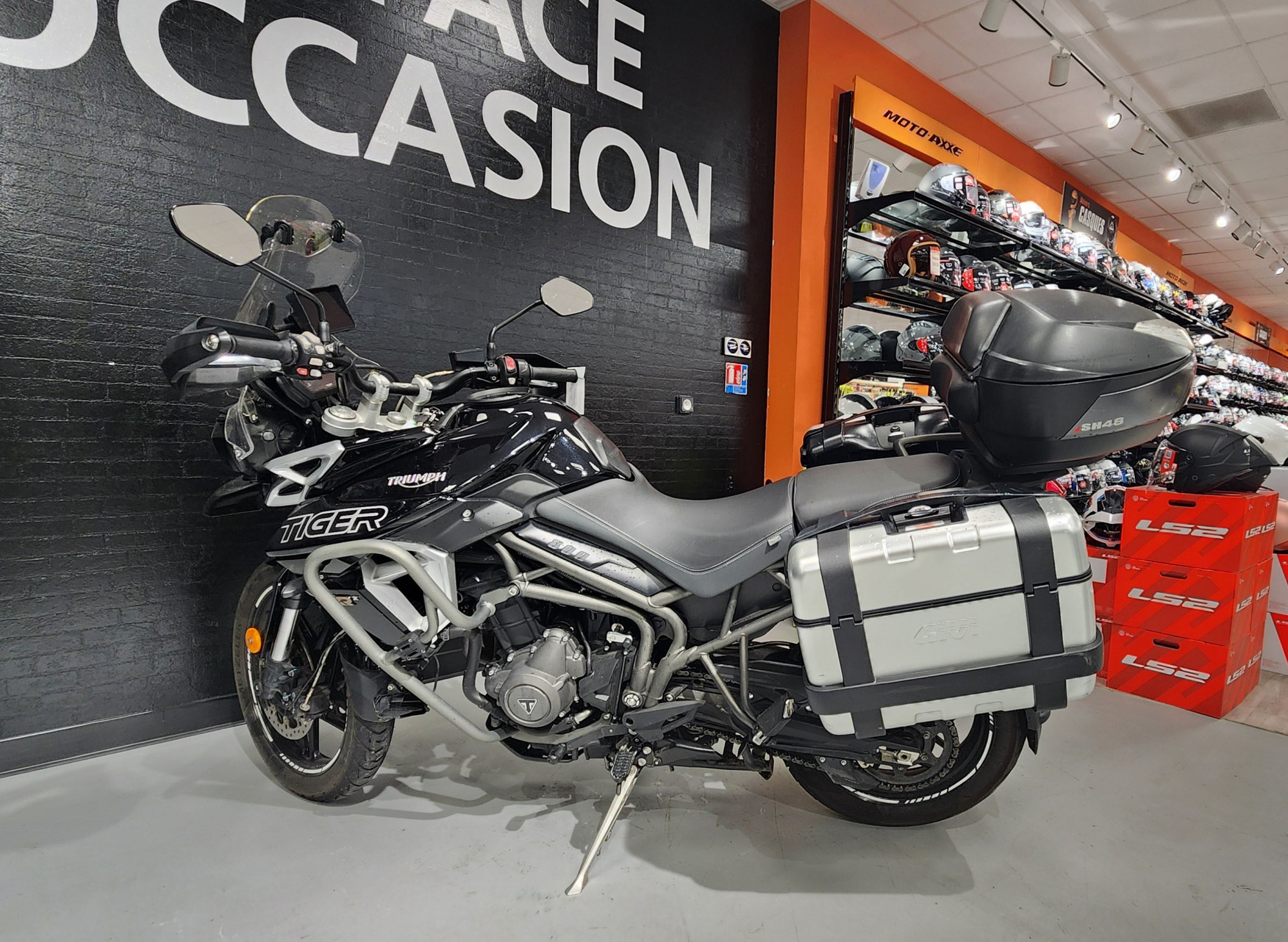 TRIUMPH TIGER 800 XRX