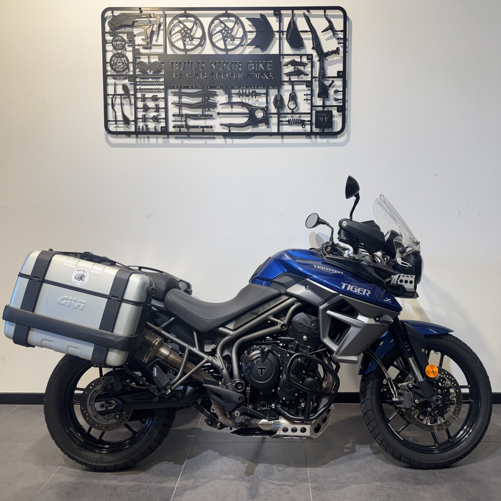 TRIUMPH TIGER 800 XRX