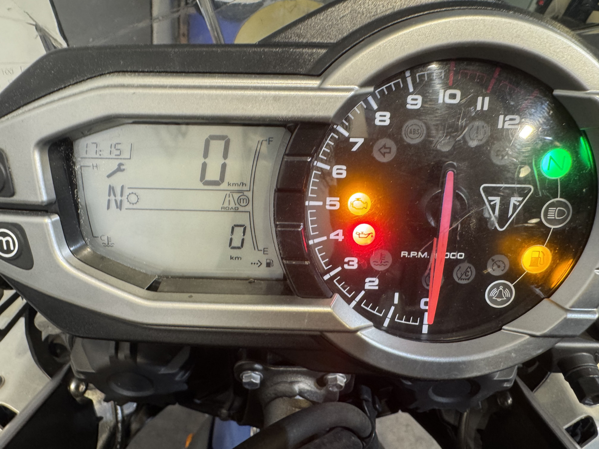 TRIUMPH TIGER 800 XRX