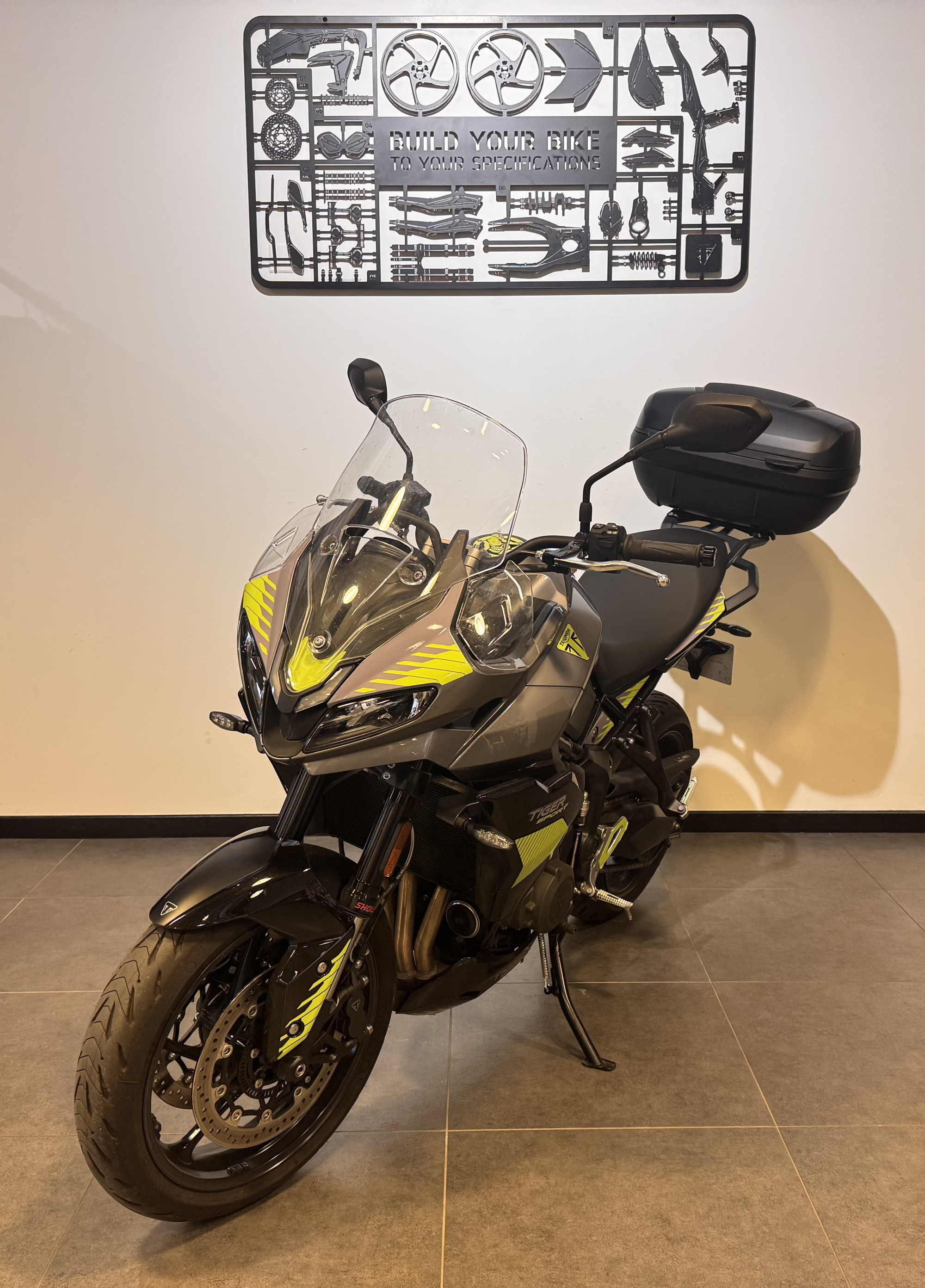 TRIUMPH TIGER 800