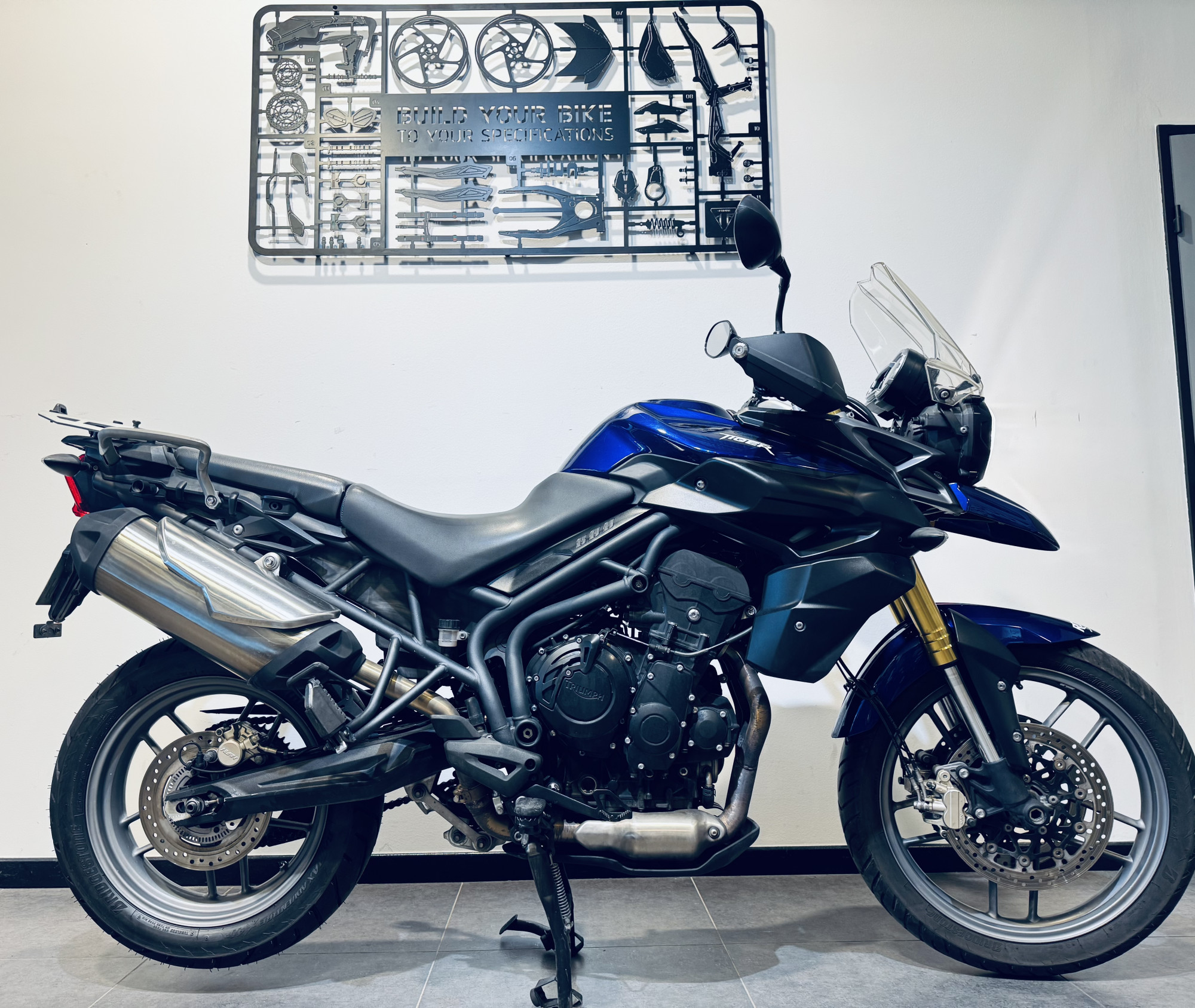 TRIUMPH TIGER 800