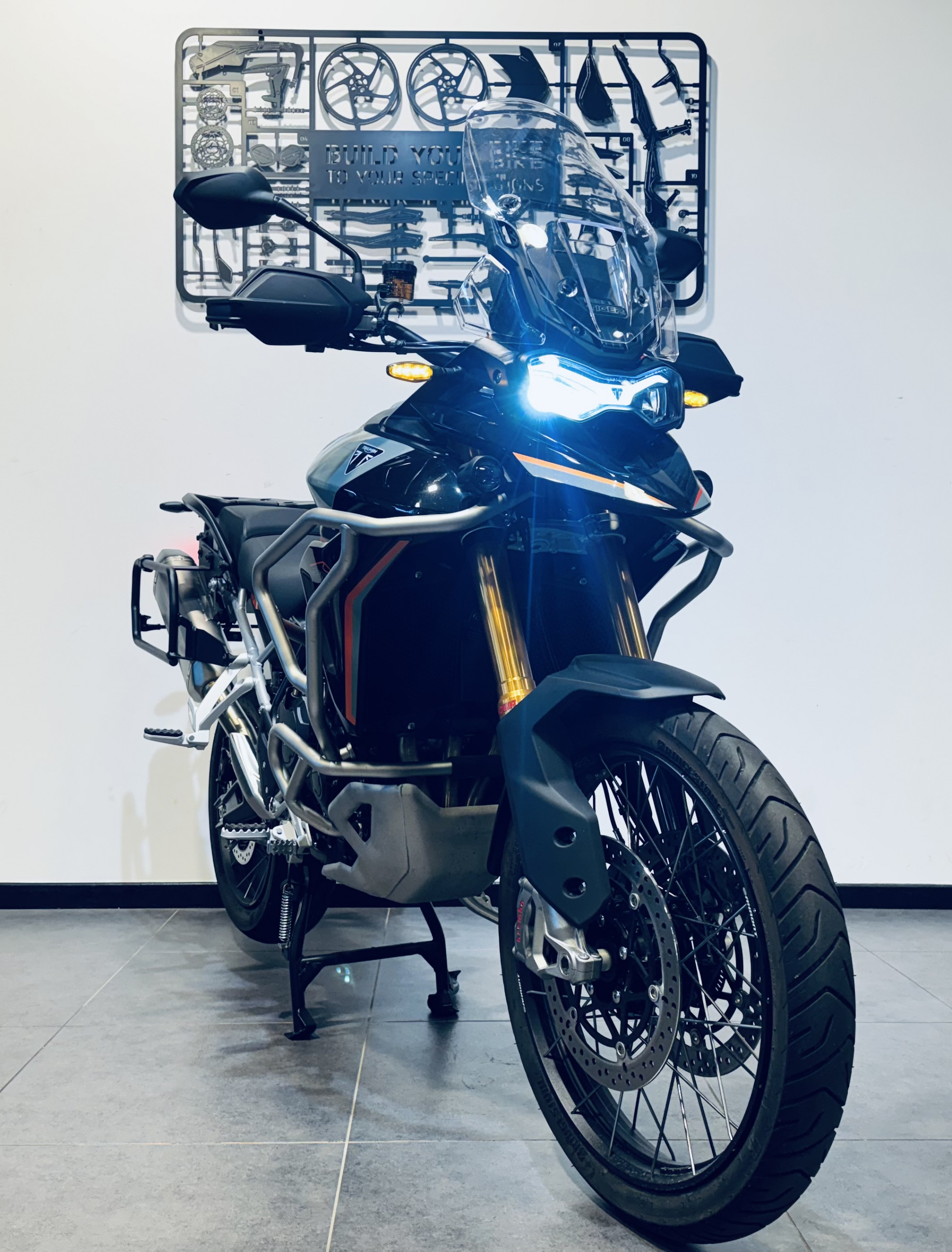 TRIUMPH TIGER 900 DESERT EDITION