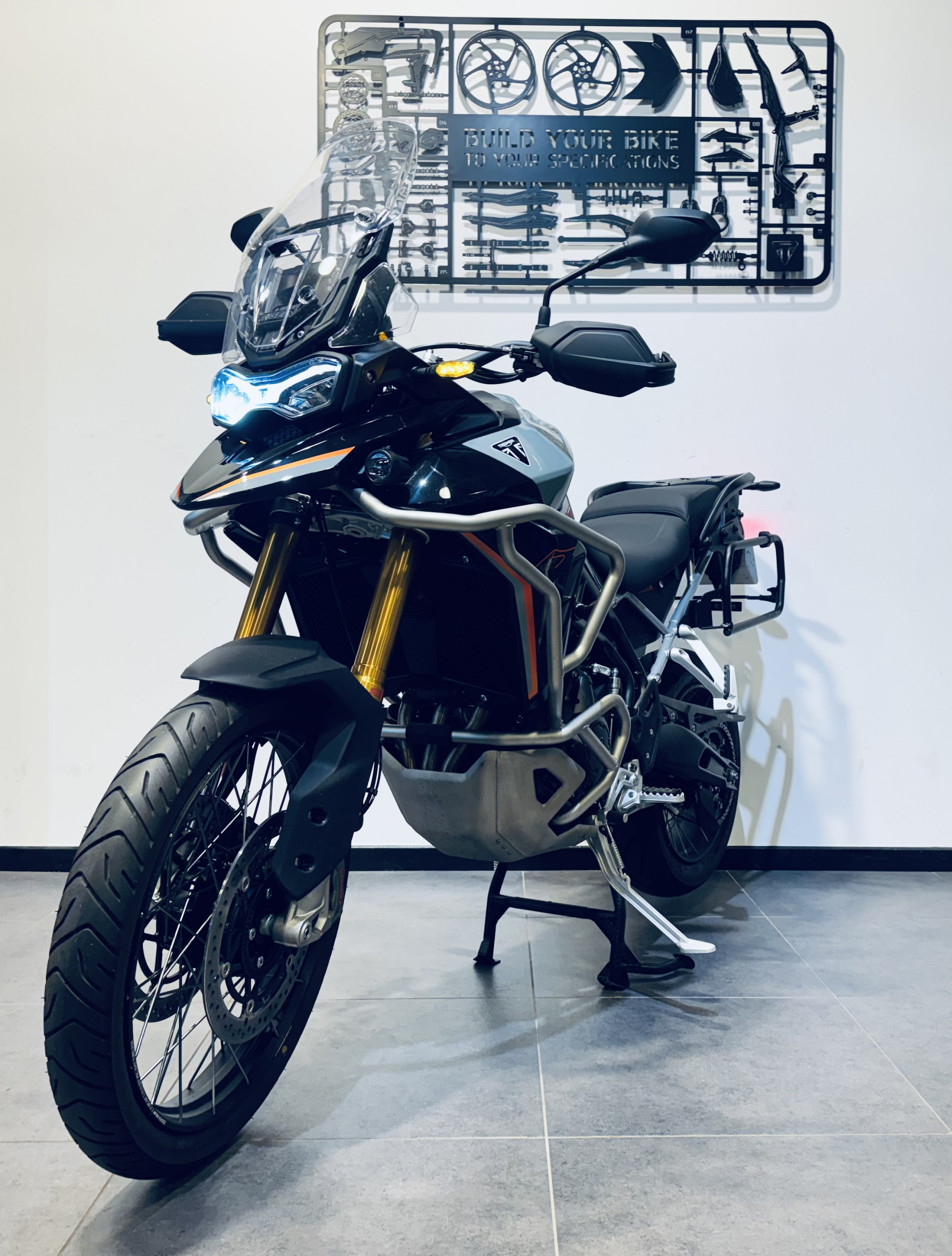 TRIUMPH TIGER 900 DESERT EDITION