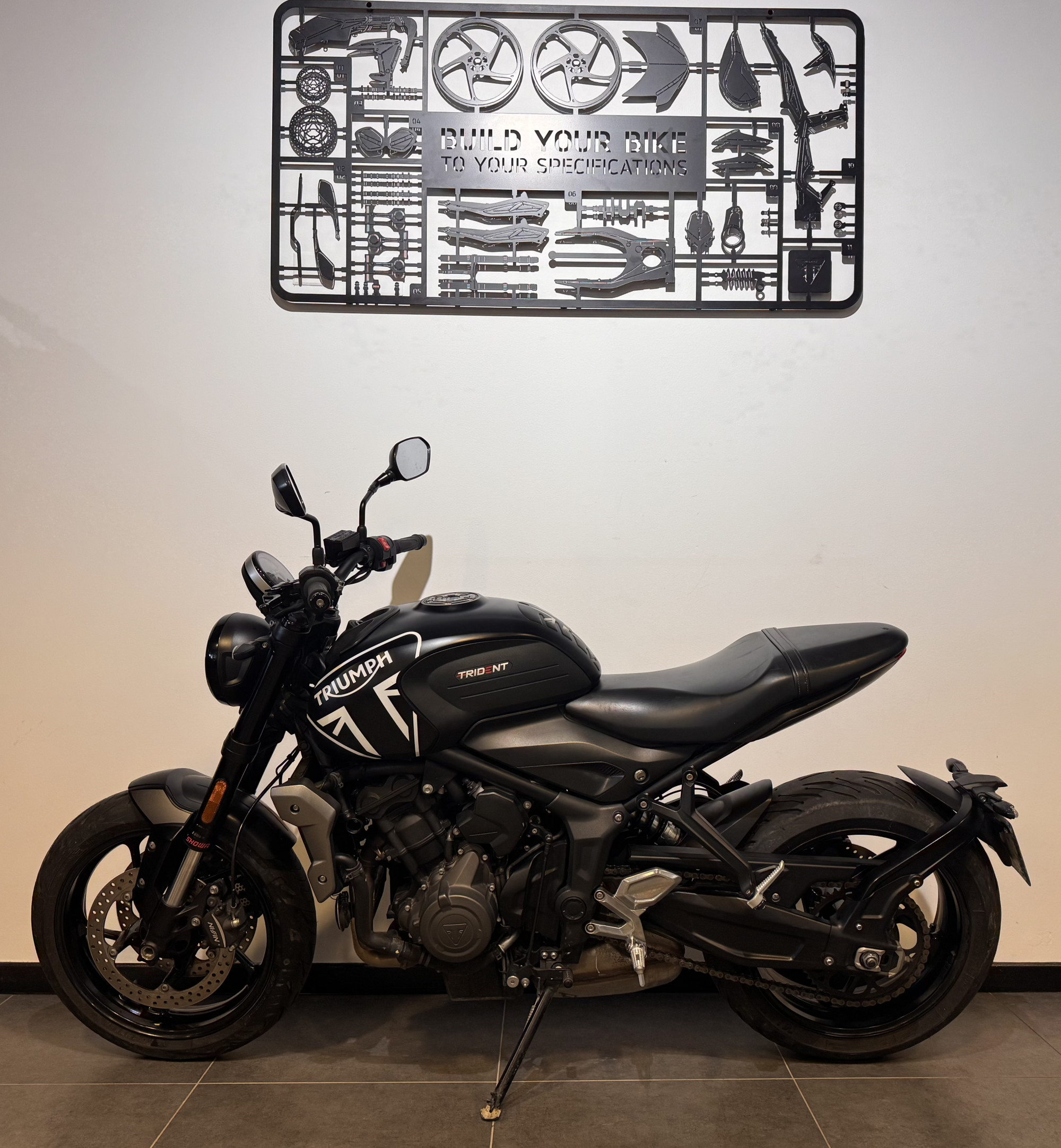TRIUMPH TRIDENT 660