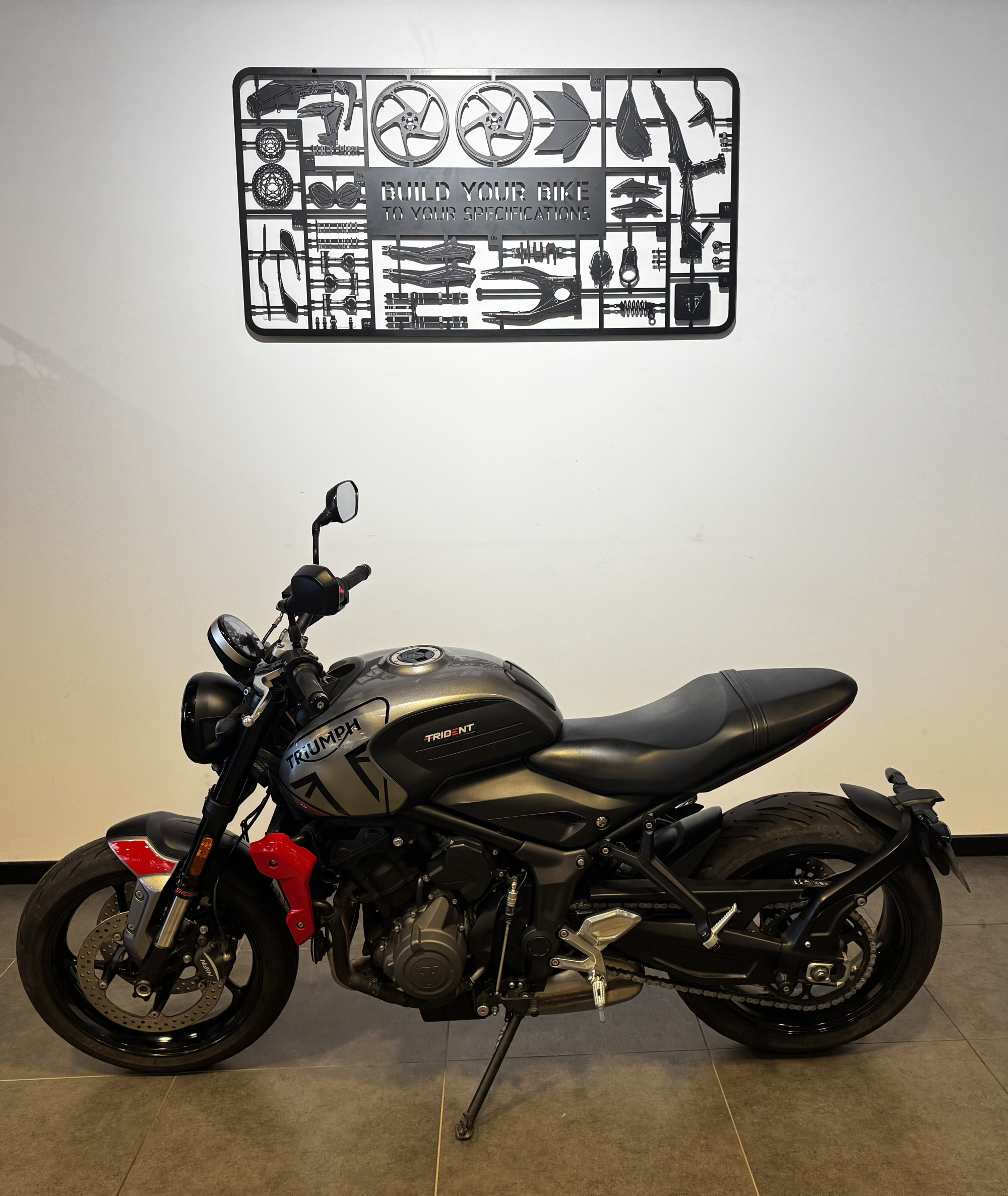 TRIUMPH TRIDENT 660