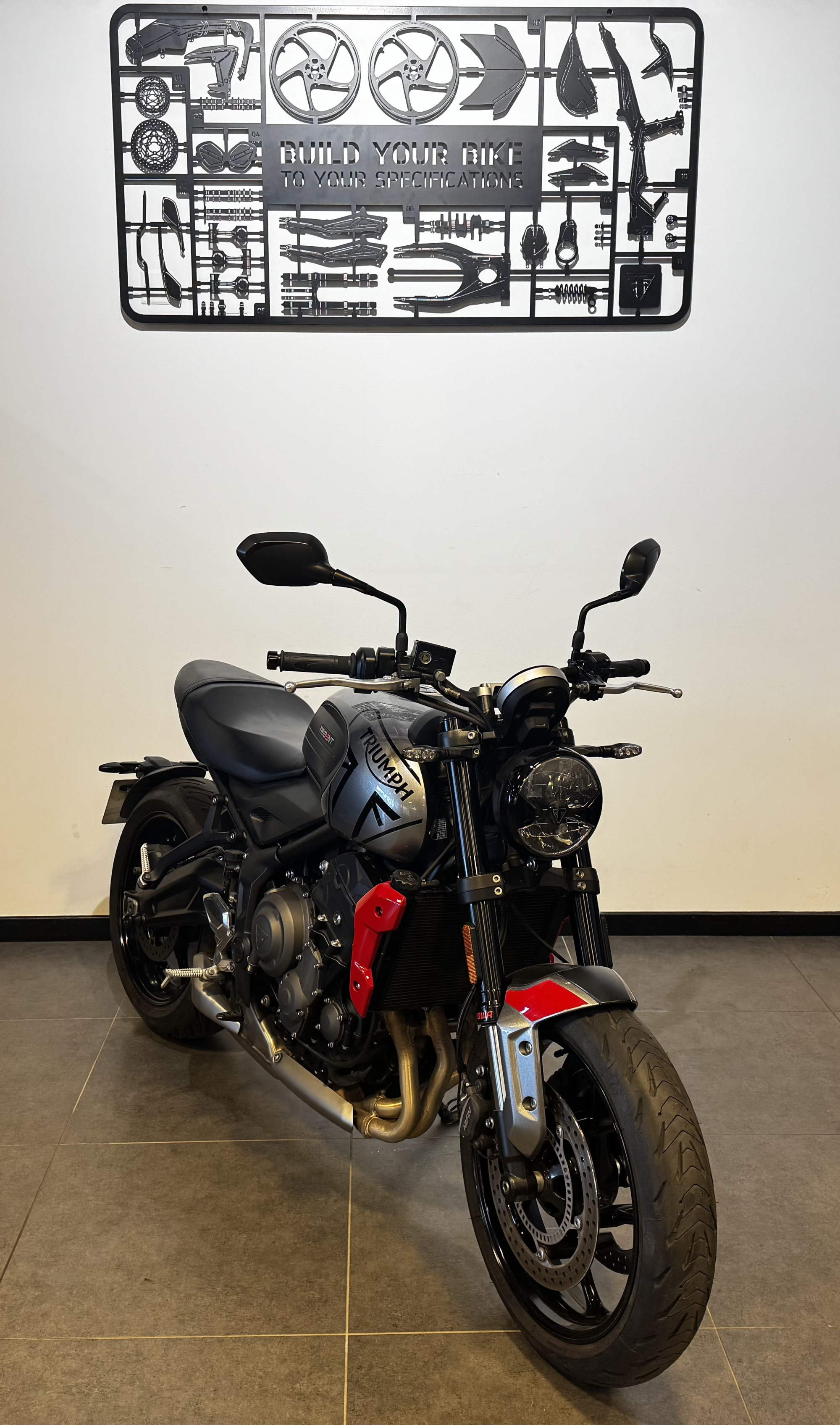 TRIUMPH TRIDENT 660
