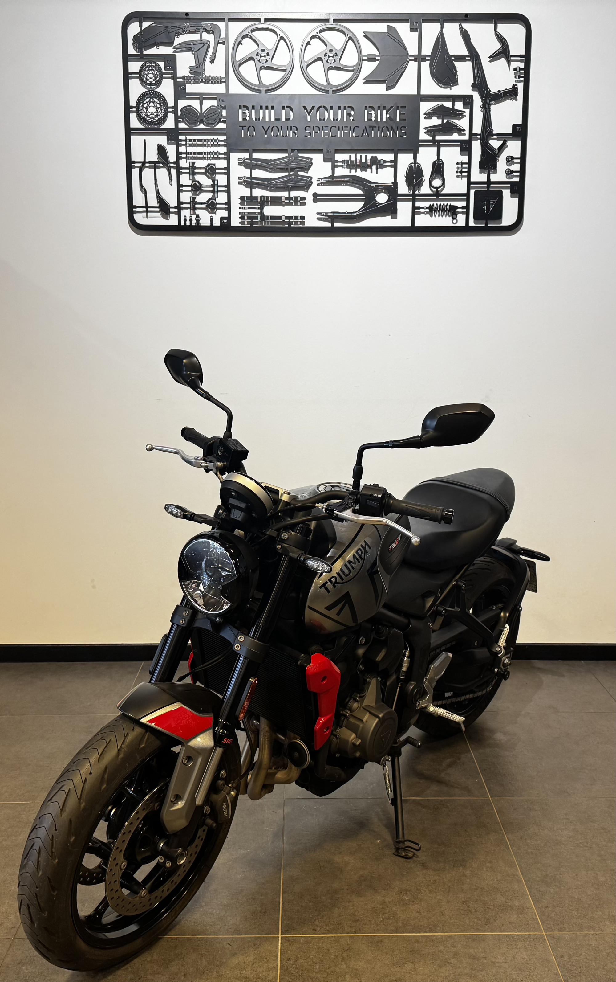 TRIUMPH TRIDENT 660