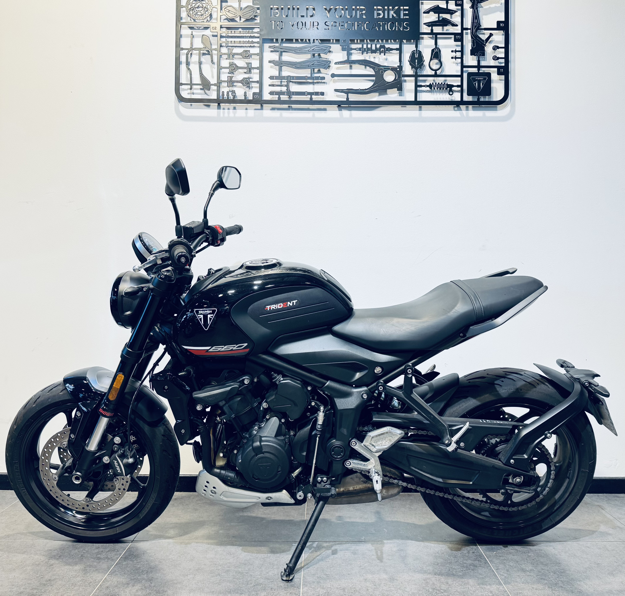TRIUMPH TRIDENT 660