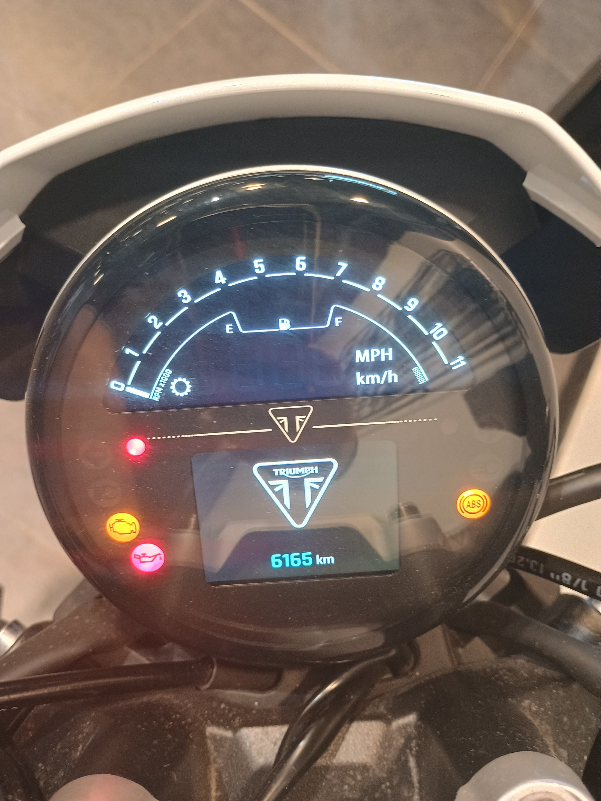 TRIUMPH TRIDENT 660