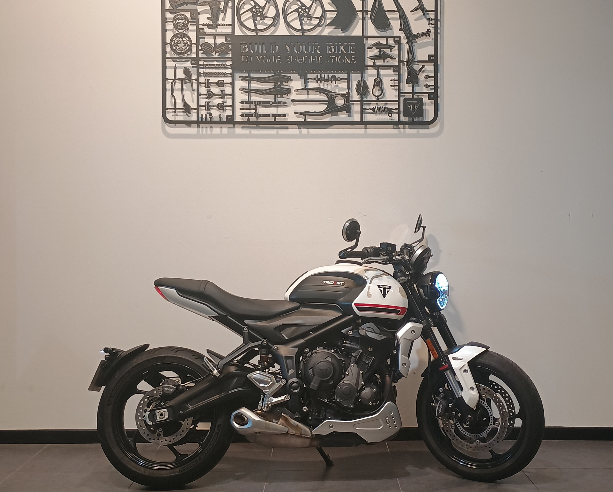 TRIUMPH TRIDENT 660