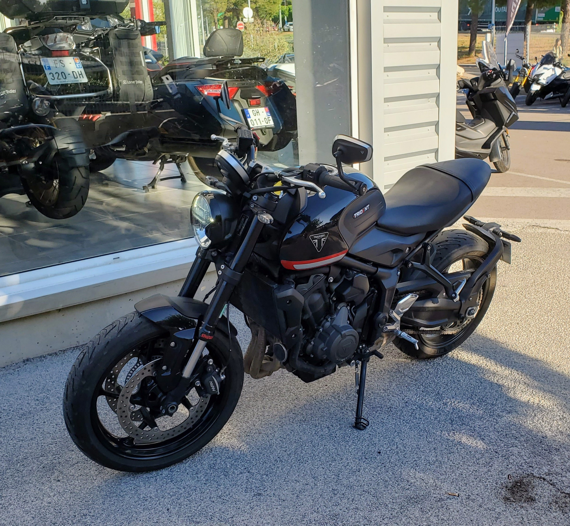 TRIUMPH TRIDENT 660