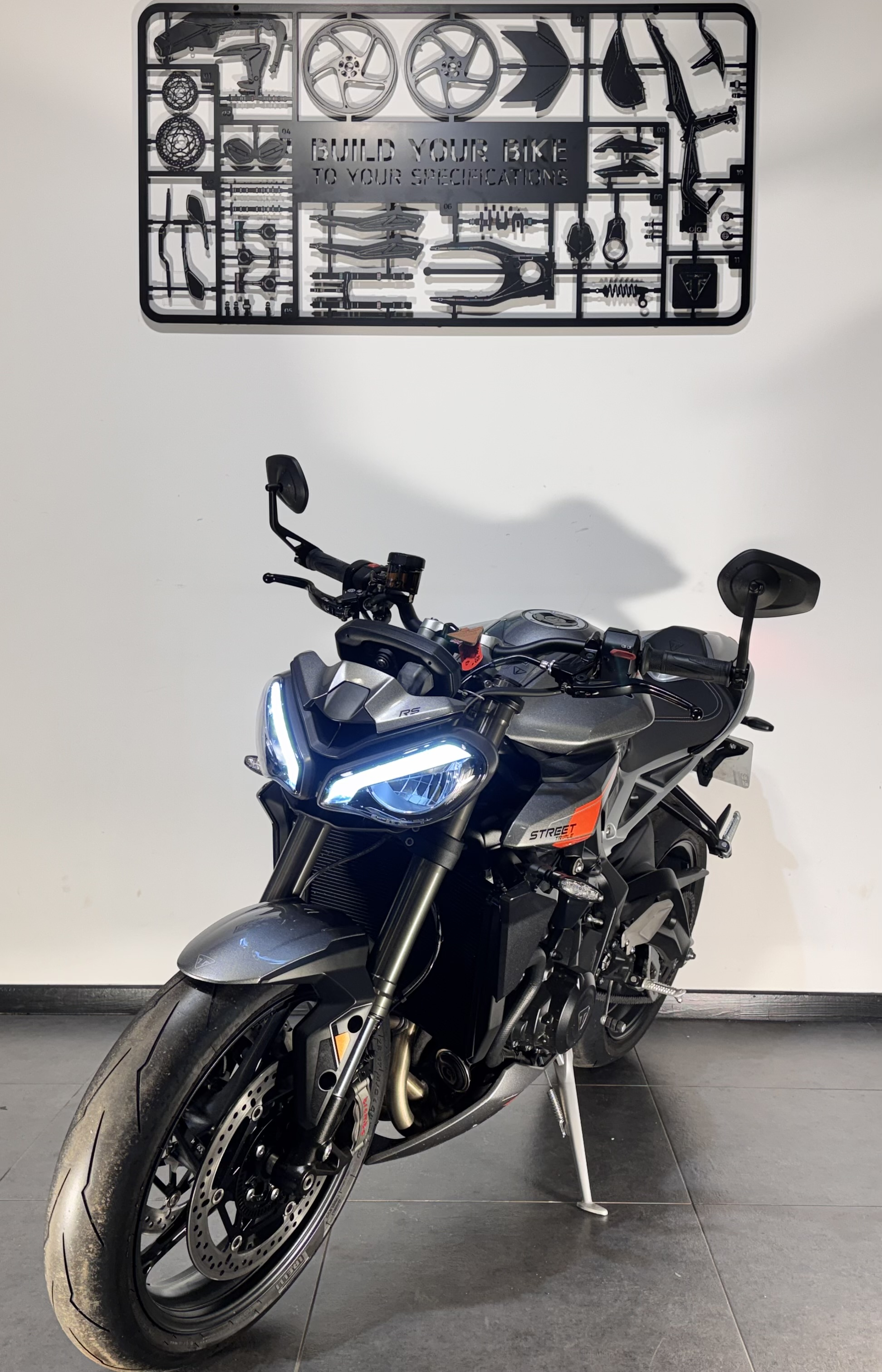 TRIUMPH STREET TRIPLE 765 RS