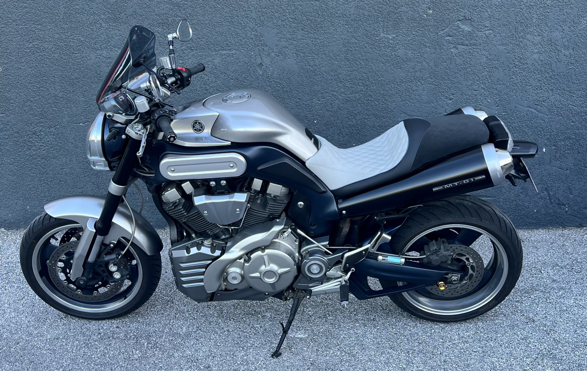 YAMAHA MT-01