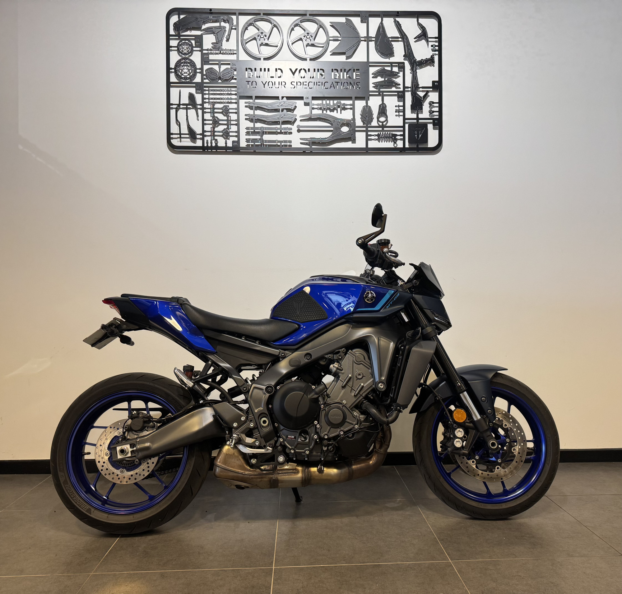 YAMAHA MT-09