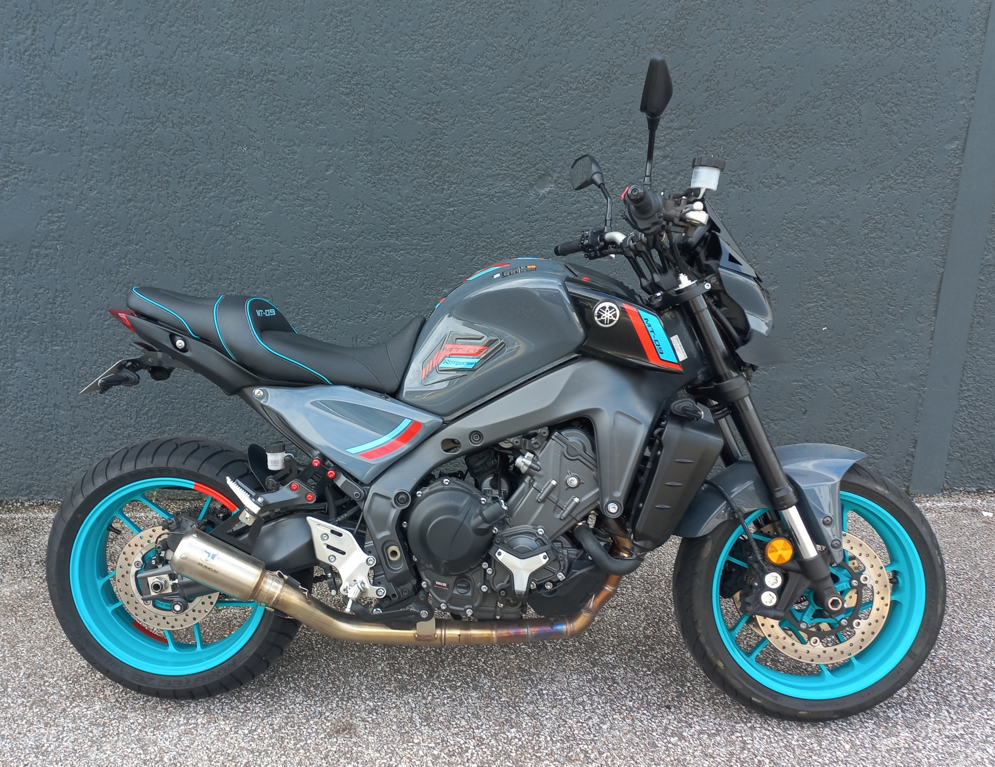 YAMAHA MT-09