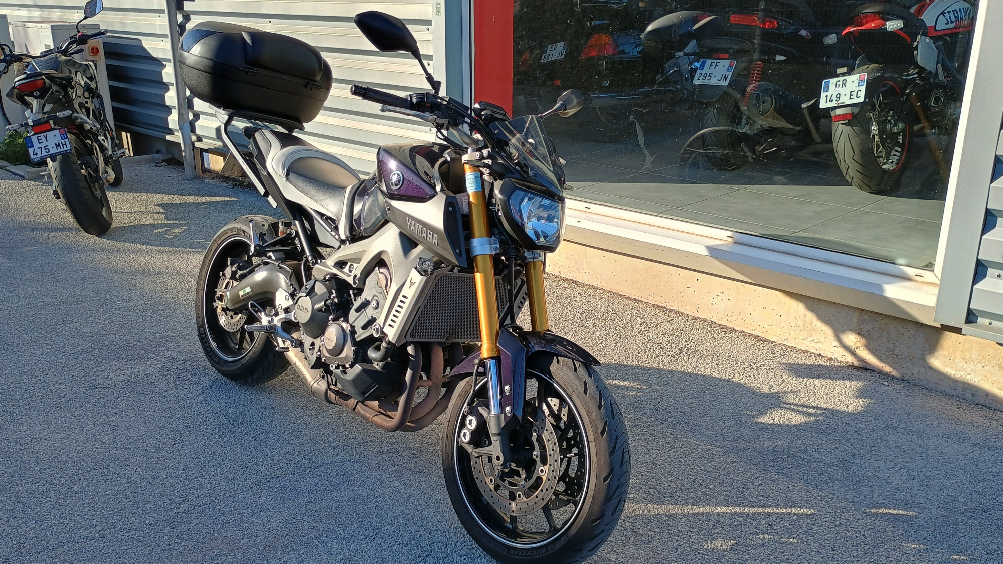 YAMAHA MT-09