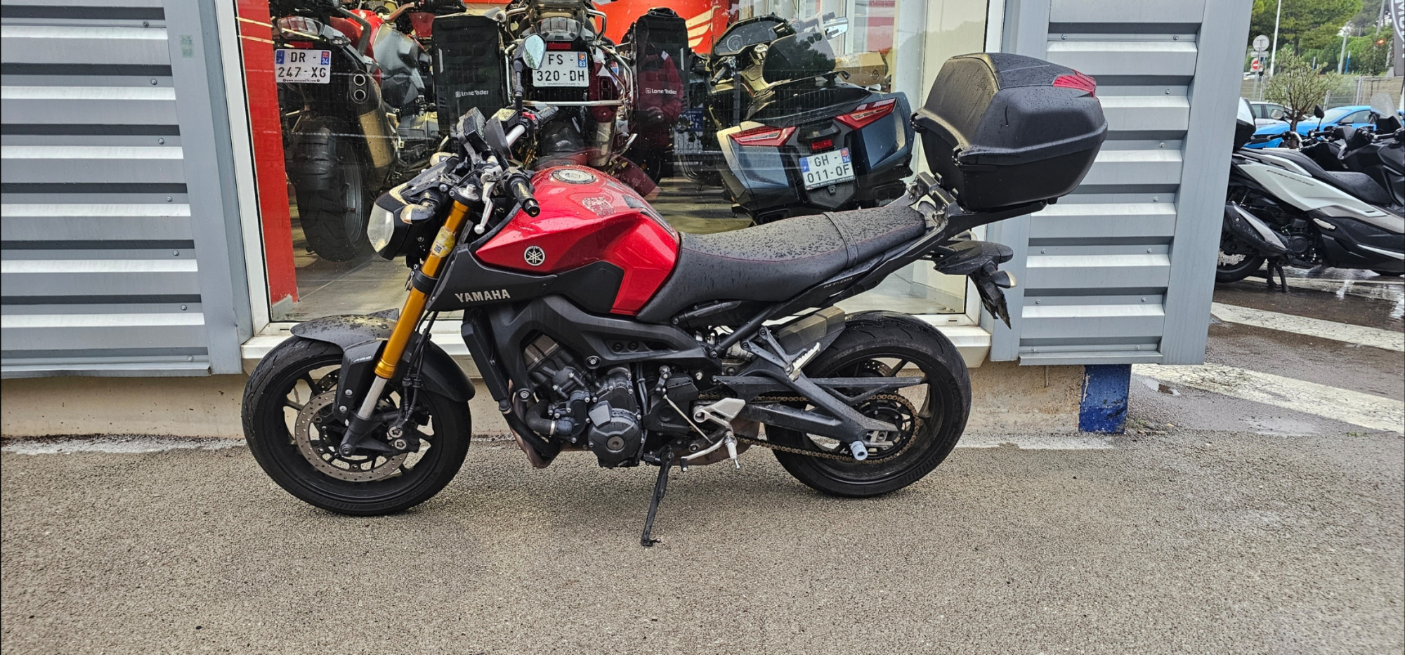 YAMAHA MT-09