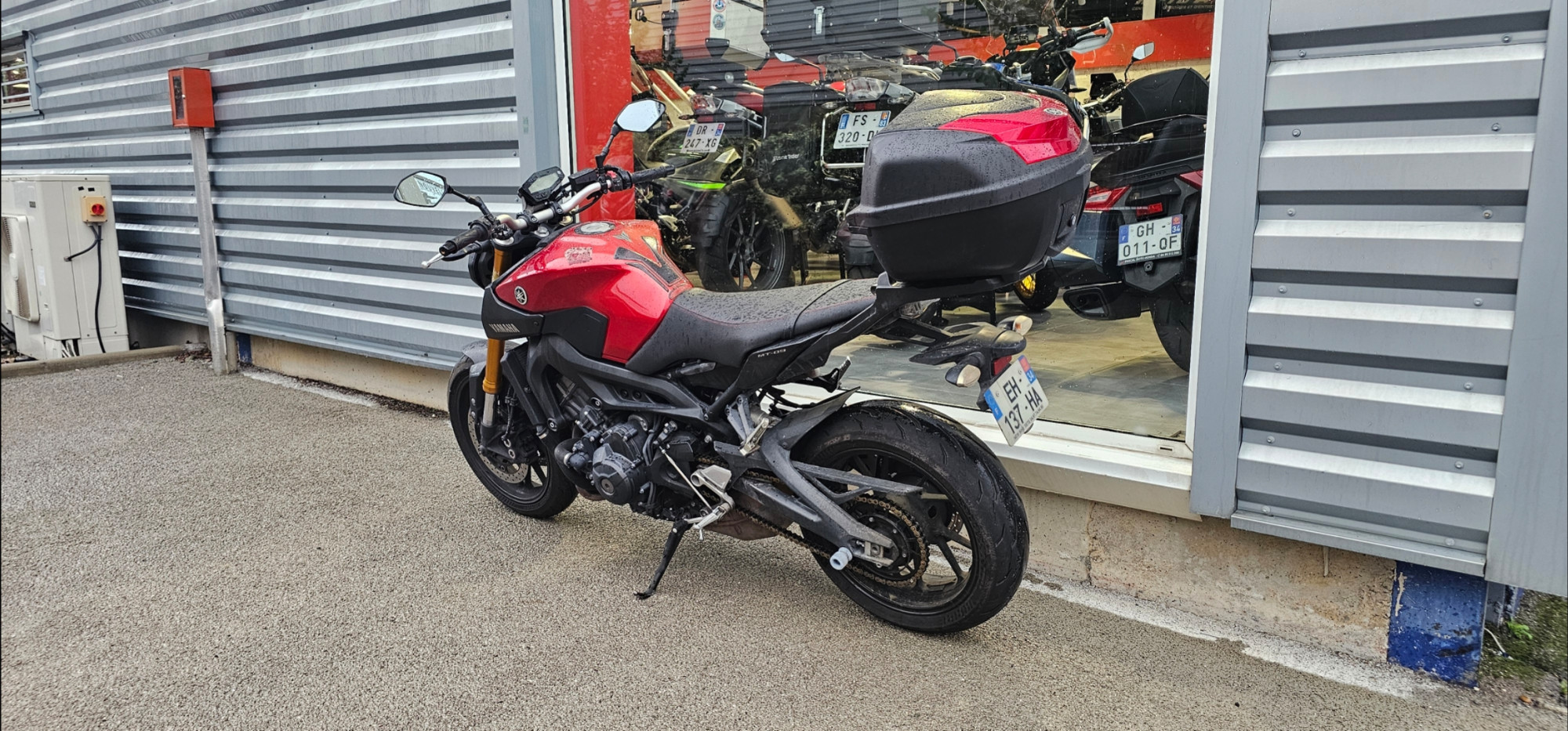 YAMAHA MT-09