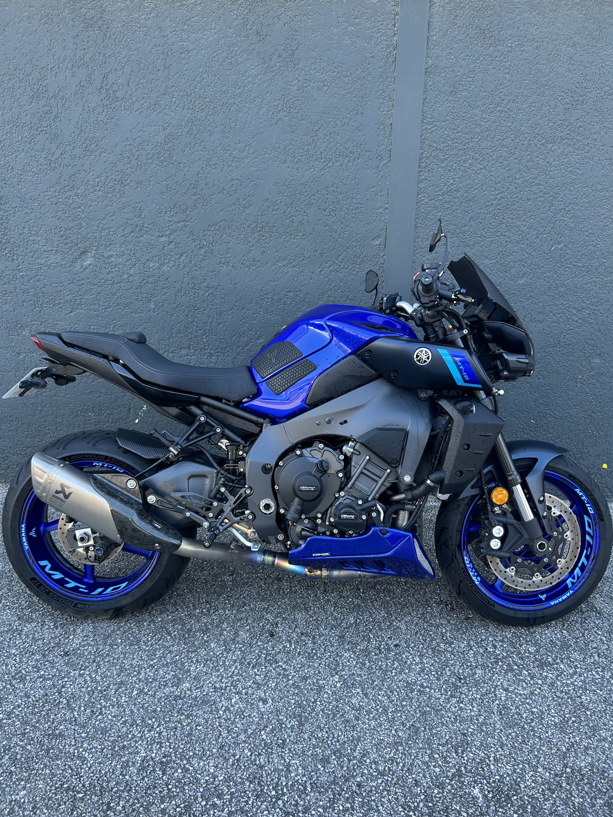 YAMAHA MT-10